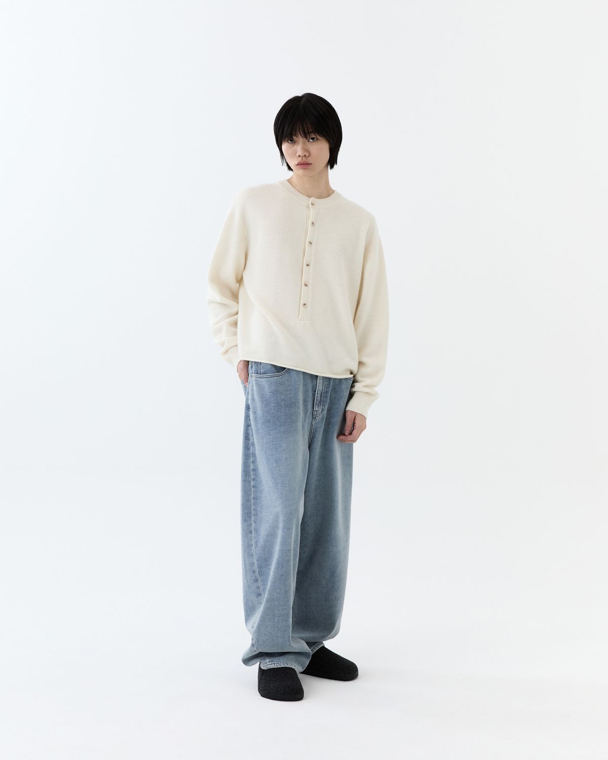 디앤드퀘스천(THEENDQUESTION) Snow washed jeans / LIGHT BLUE