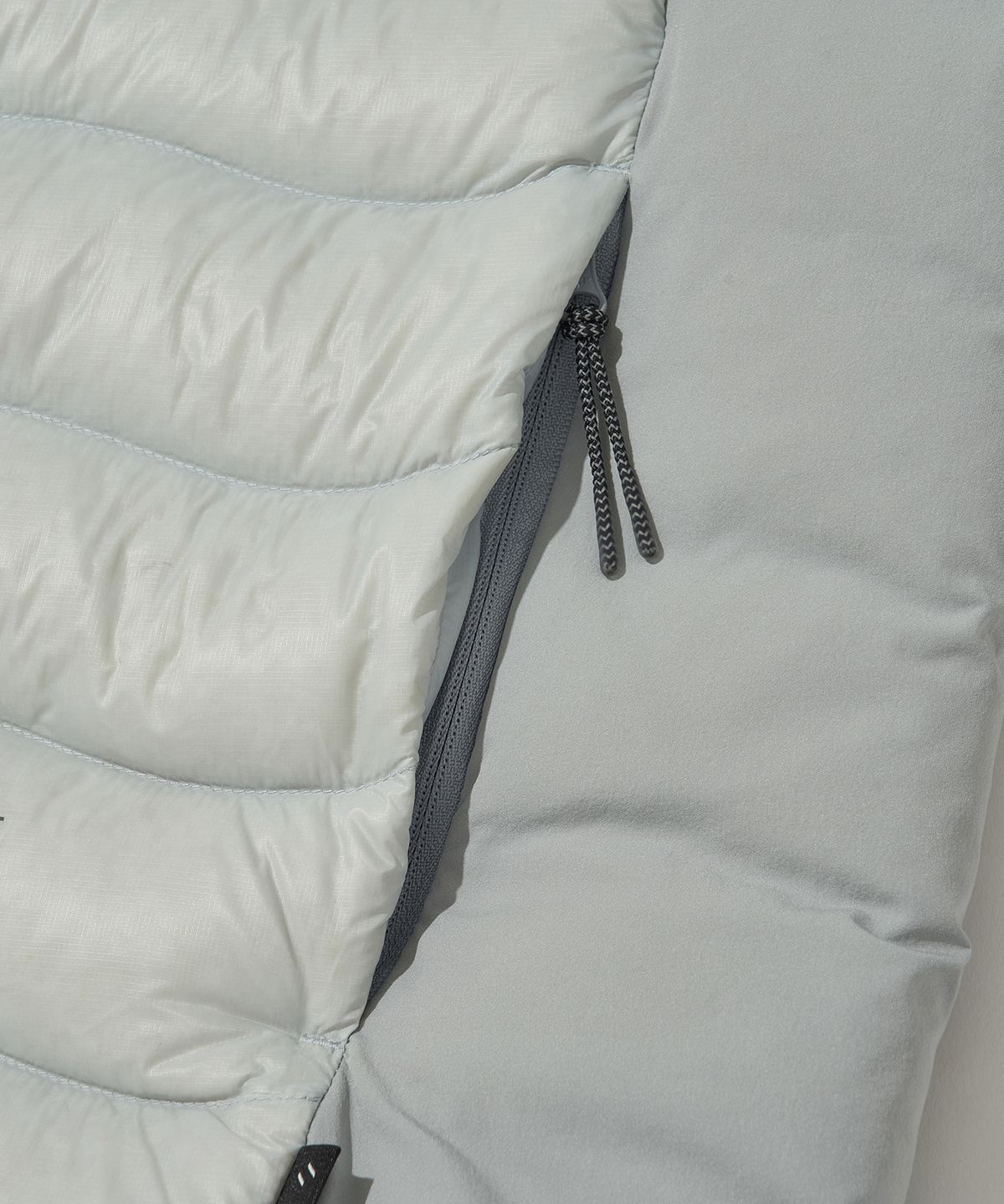 웰터 익스페리먼트(WELTER EXPERIMENT) PEAKLITE LIGHTWEIGHT PERTEX DOWN JACKET_LIGHT GRAY