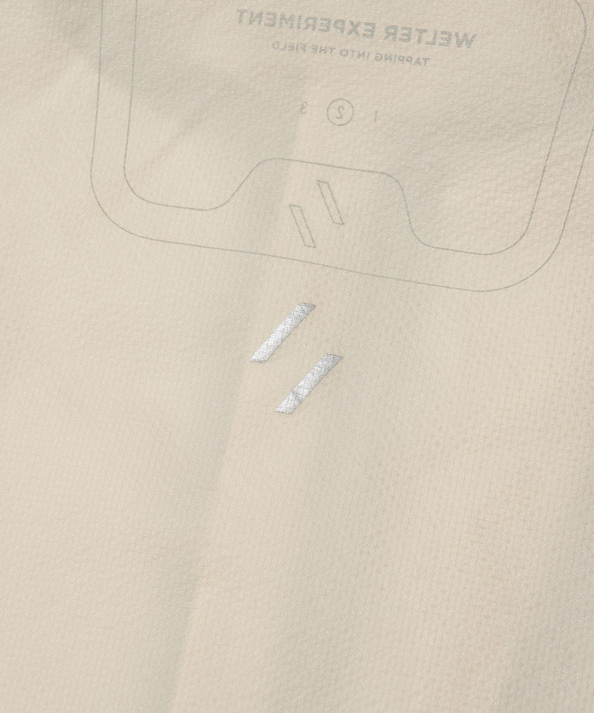 웰터 익스페리먼트(WELTER EXPERIMENT) VETRA SEALED WINDBREAKER JACKET_IVORY