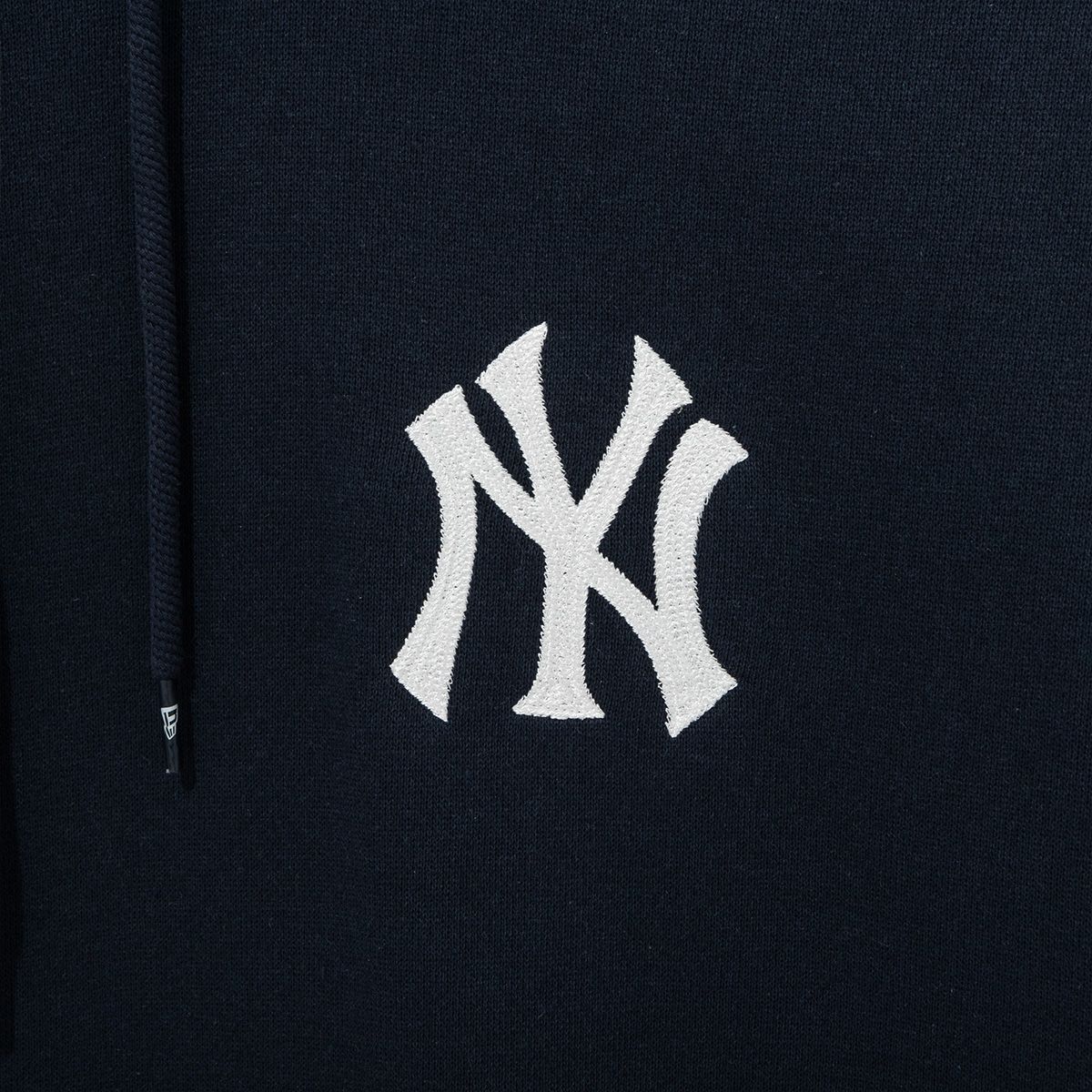 뉴에라(NEW ERA) MLB 뉴욕 양키스 패치드 후드 다크 네이비 14742030