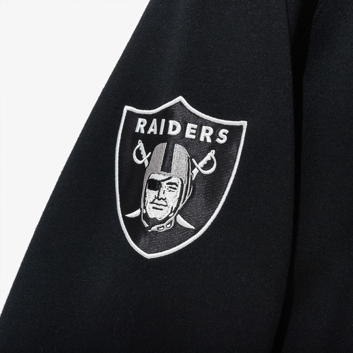 뉴에라(NEW ERA) NFL 라스베이거스 레이더스 맨투맨 블랙 14741996