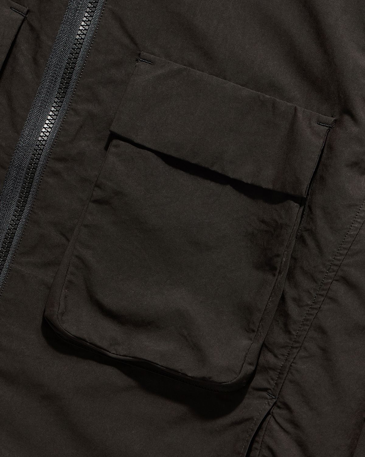 언어펙티드 에센셜(UNAFFECTED ESSENTIAL) SHIRT JACKET / BLACK