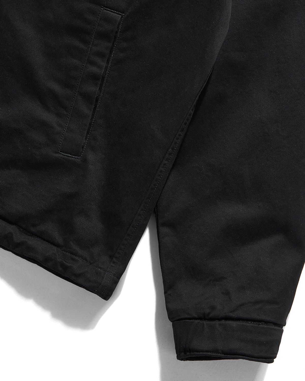 언어펙티드 에센셜(UNAFFECTED ESSENTIAL) PROTECTIVE PARKA / BLACK