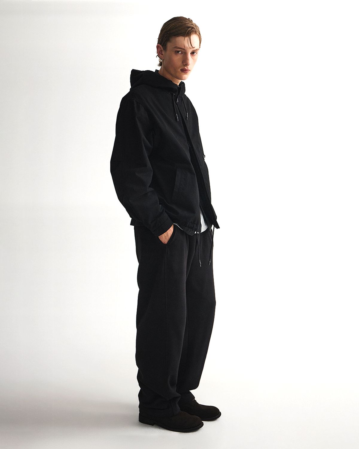 언어펙티드 에센셜(UNAFFECTED ESSENTIAL) PROTECTIVE PARKA / BLACK