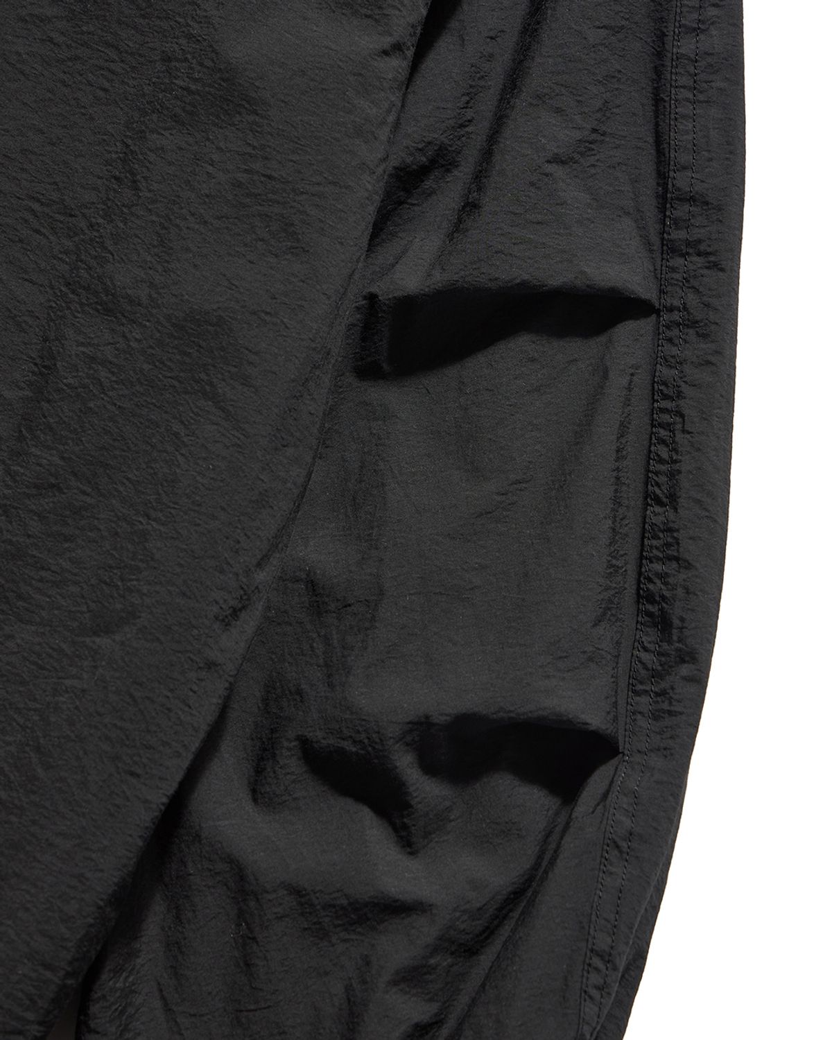 언어펙티드 에센셜(UNAFFECTED ESSENTIAL) MODS PARKA / BLACK