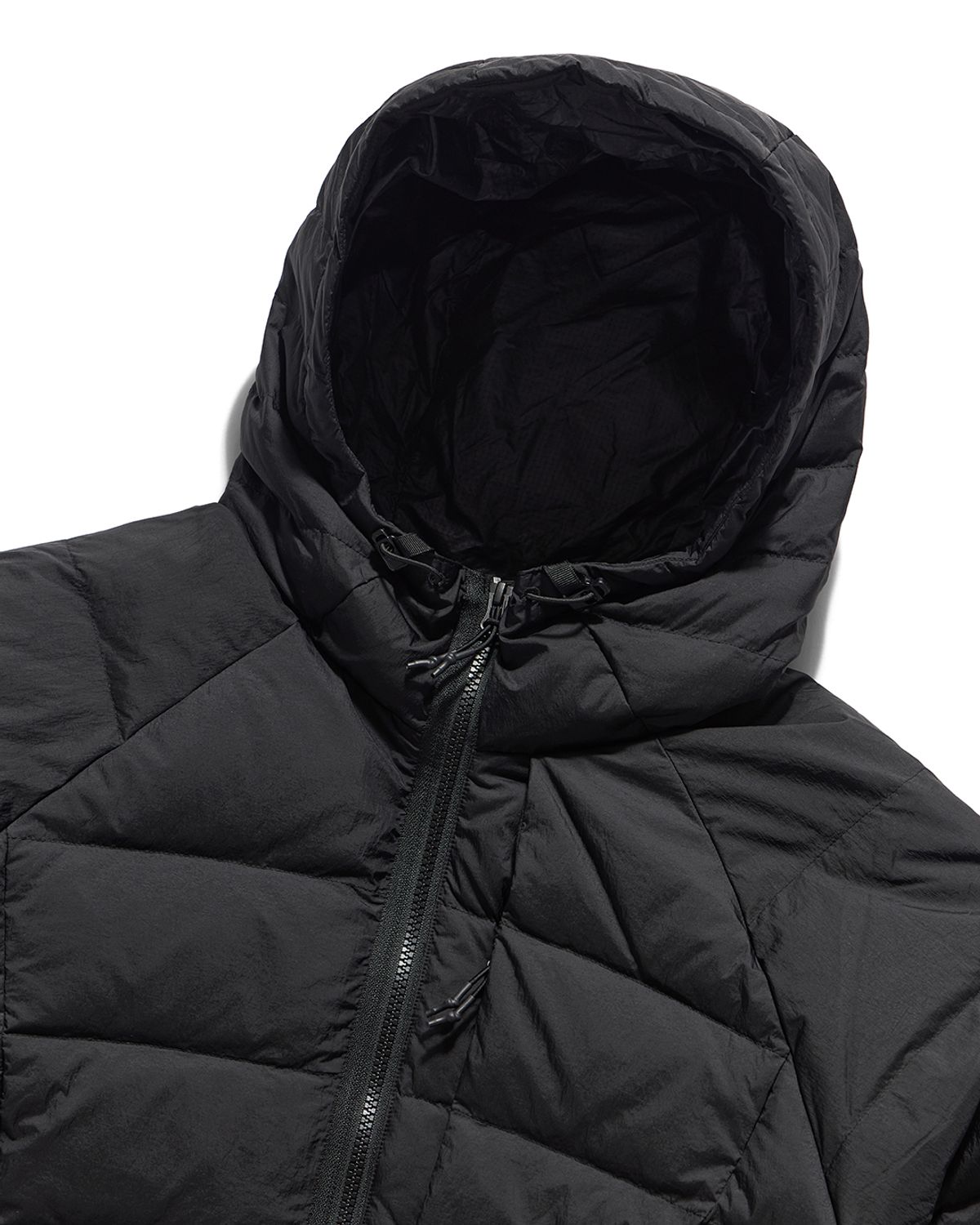 언어펙티드 에센셜(UNAFFECTED ESSENTIAL) LIGHT HOODED DOWN JUMPER / BLACK