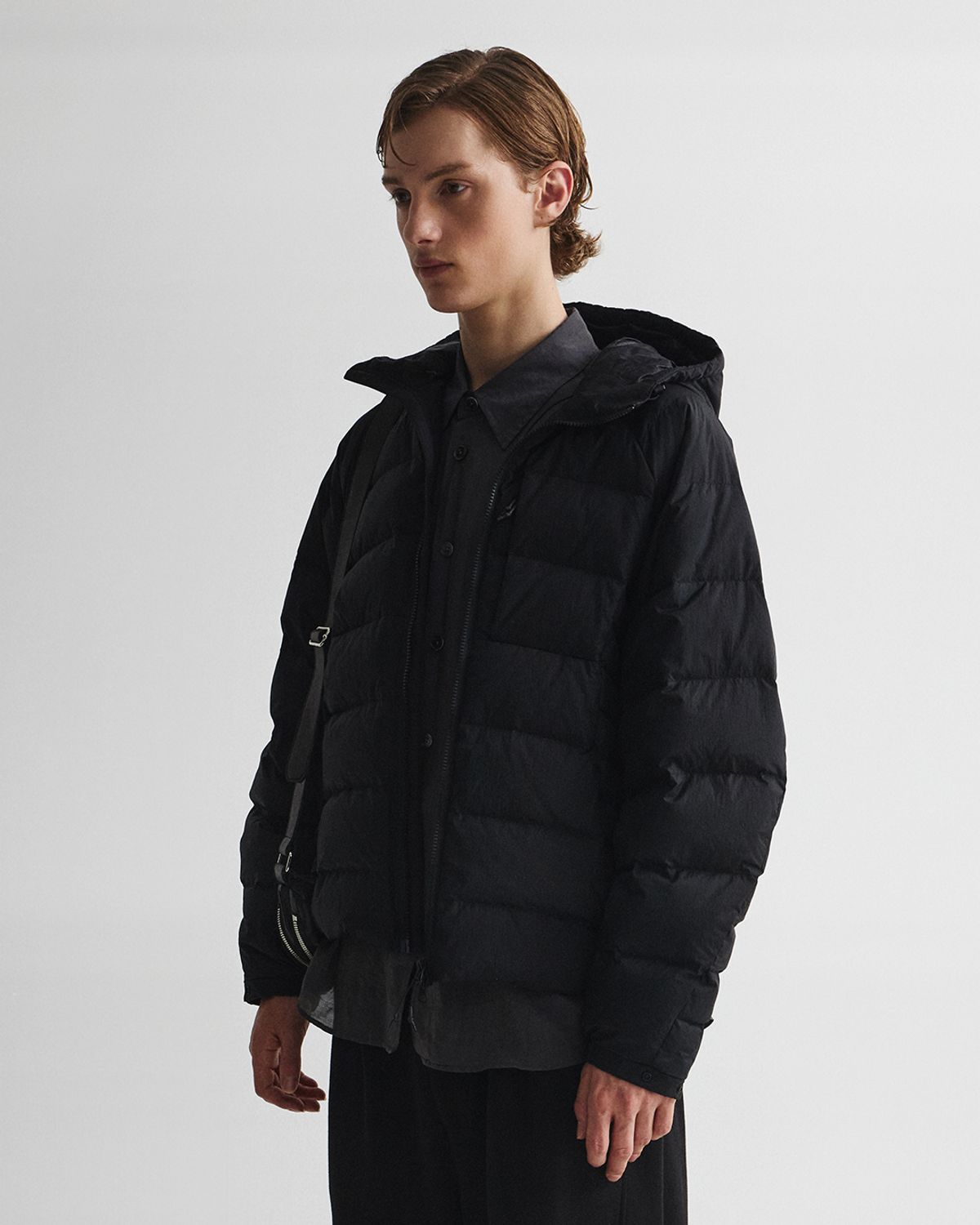 언어펙티드 에센셜(UNAFFECTED ESSENTIAL) LIGHT HOODED DOWN JUMPER / BLACK