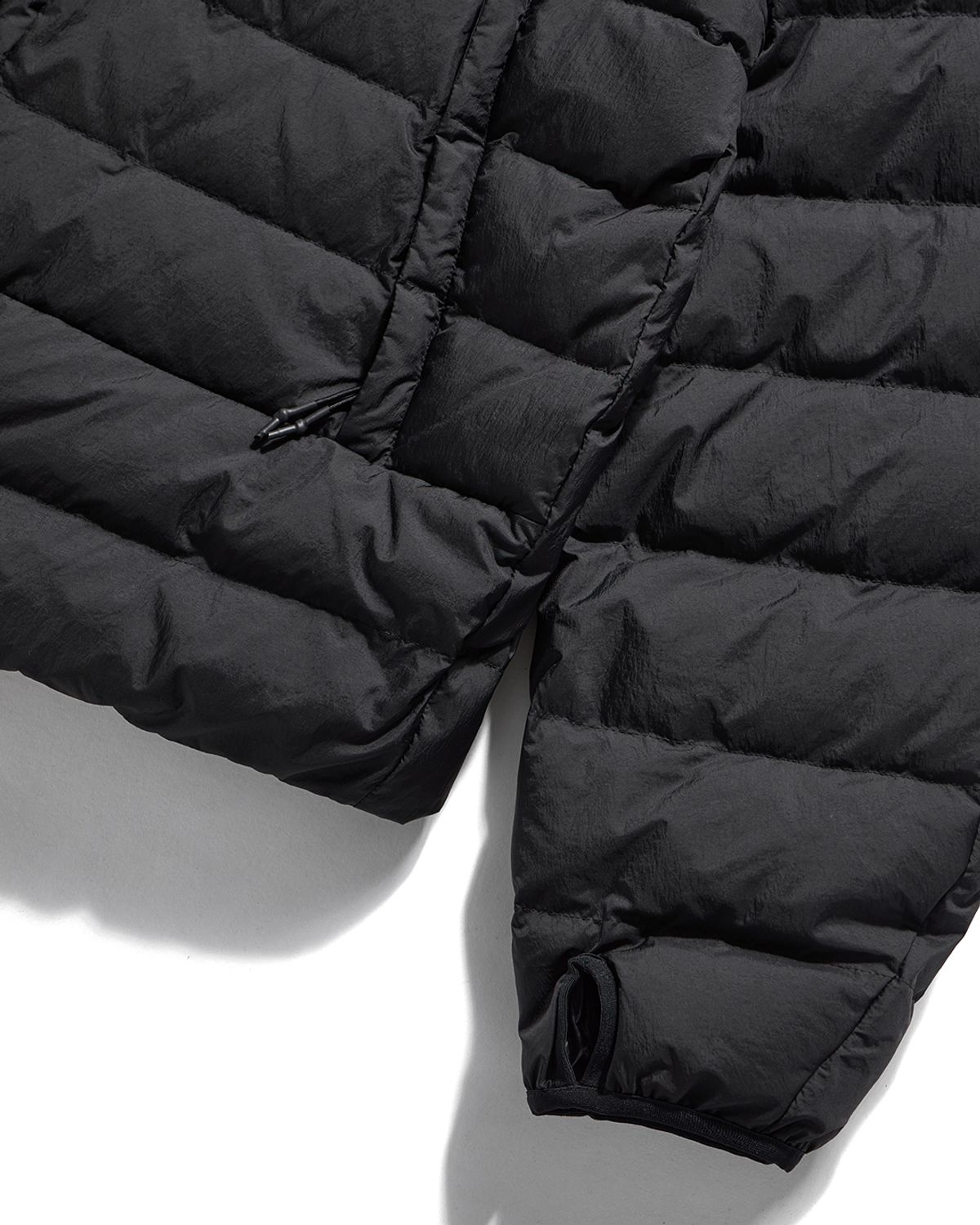 언어펙티드 에센셜(UNAFFECTED ESSENTIAL) MP LIGHT DOWN JUMPER / BLACK
