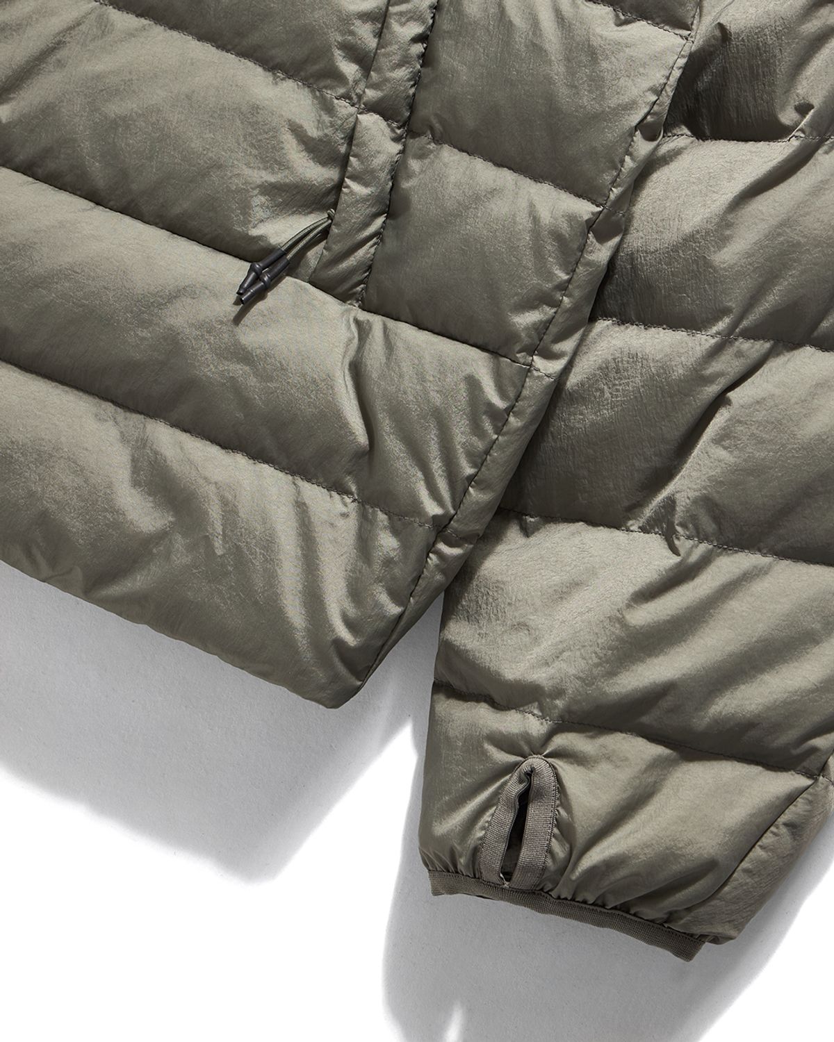 언어펙티드 에센셜(UNAFFECTED ESSENTIAL) MP LIGHT DOWN JUMPER / SAGE GREEN