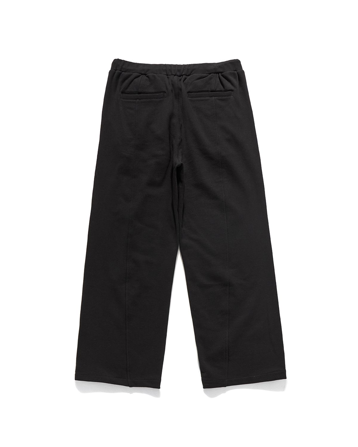 언어펙티드 에센셜(UNAFFECTED ESSENTIAL) CURVED SWEAT PANTS / BLACK