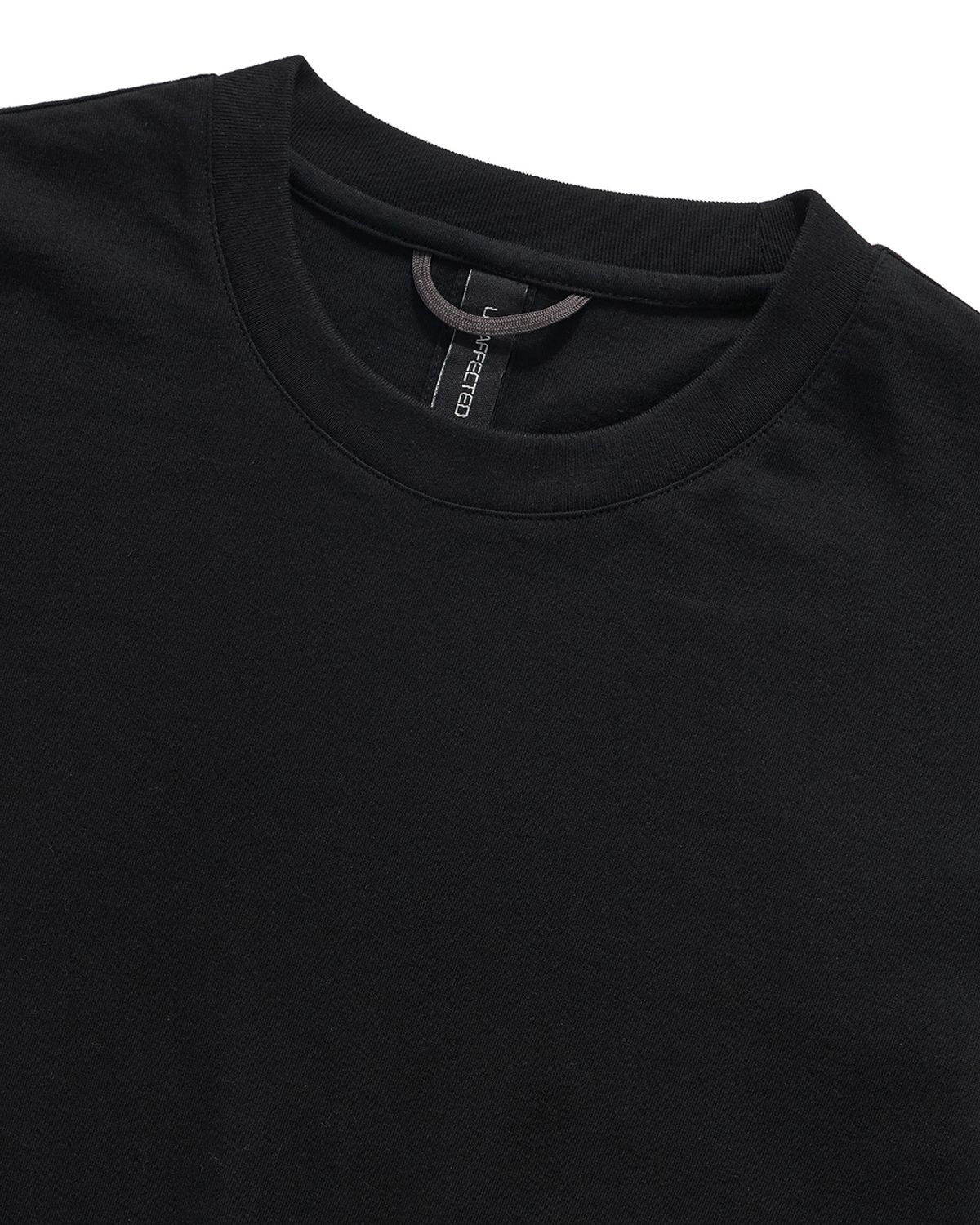 언어펙티드 에센셜(UNAFFECTED ESSENTIAL) EASY COMFORT T-SHIRT / BLACK