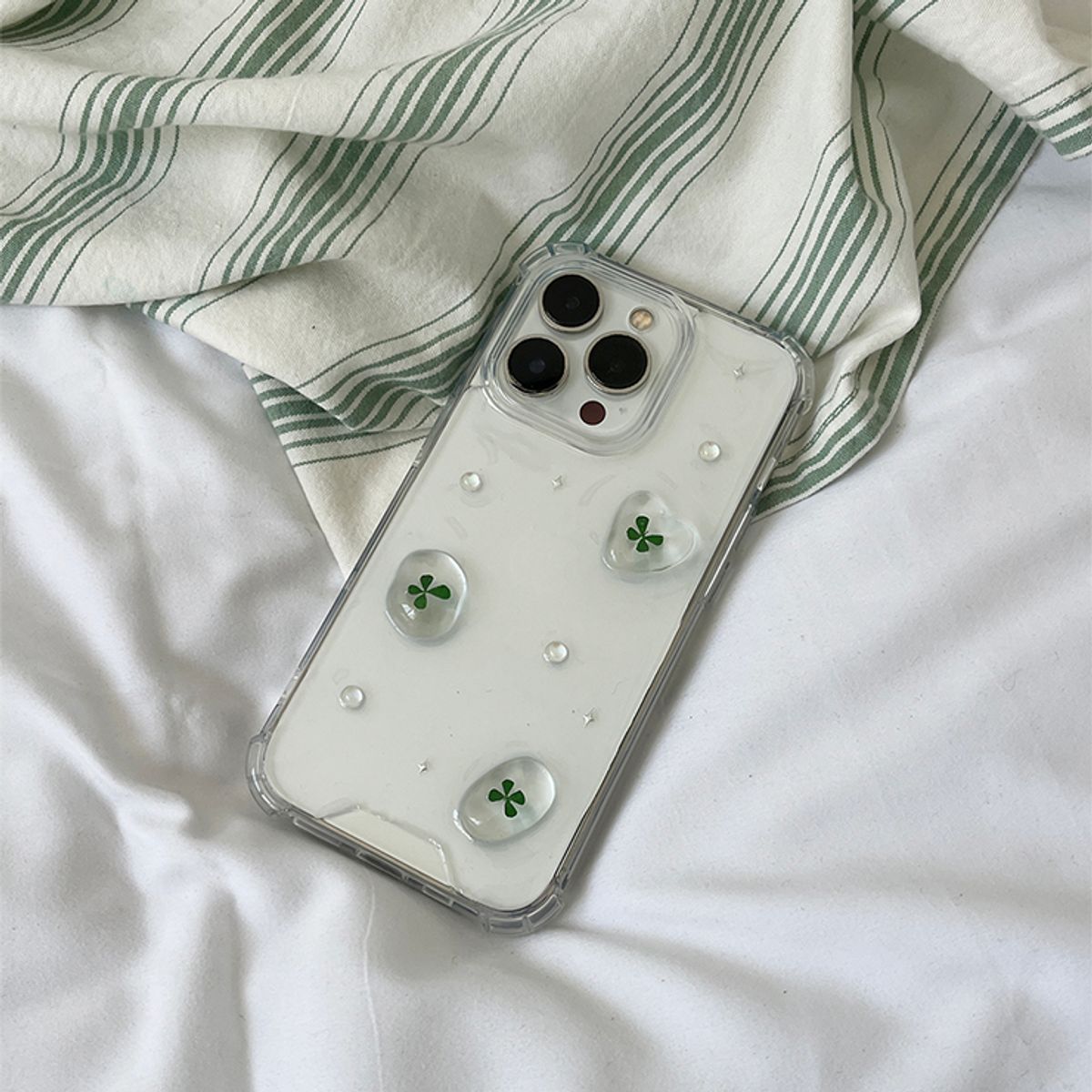 소유템(SOUTEM) Aurora Clover Phone Case_Resin