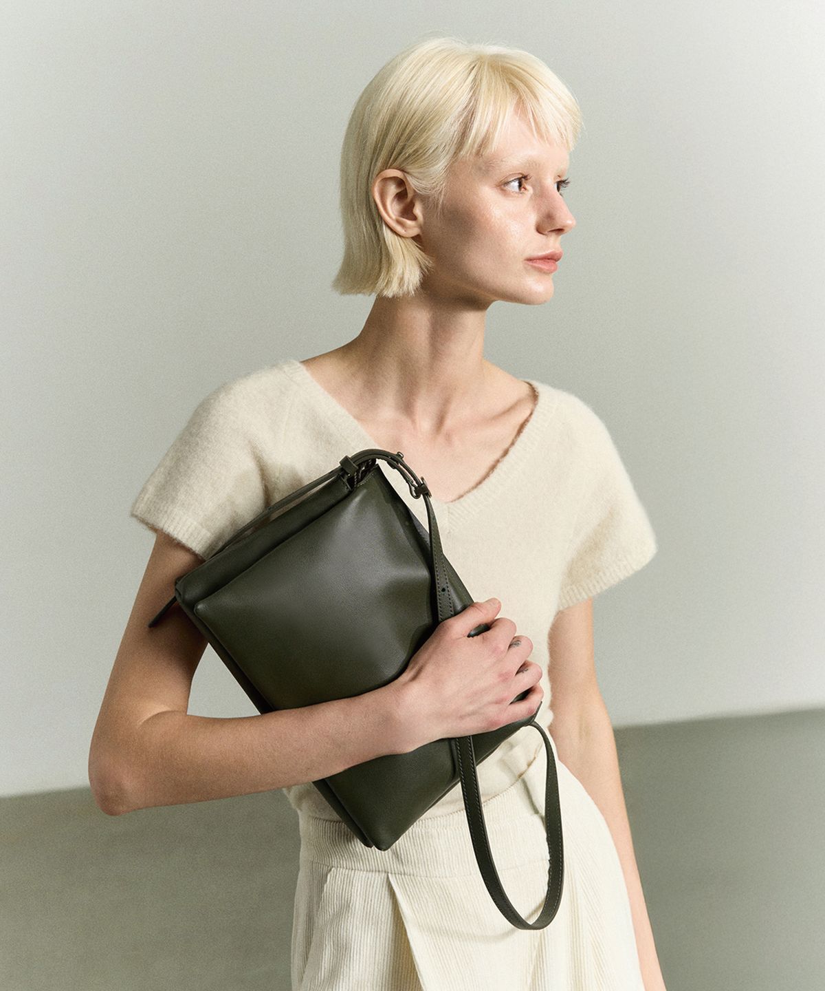 리이(RE RHEE) TRIO LEATHER BAG KHAKI