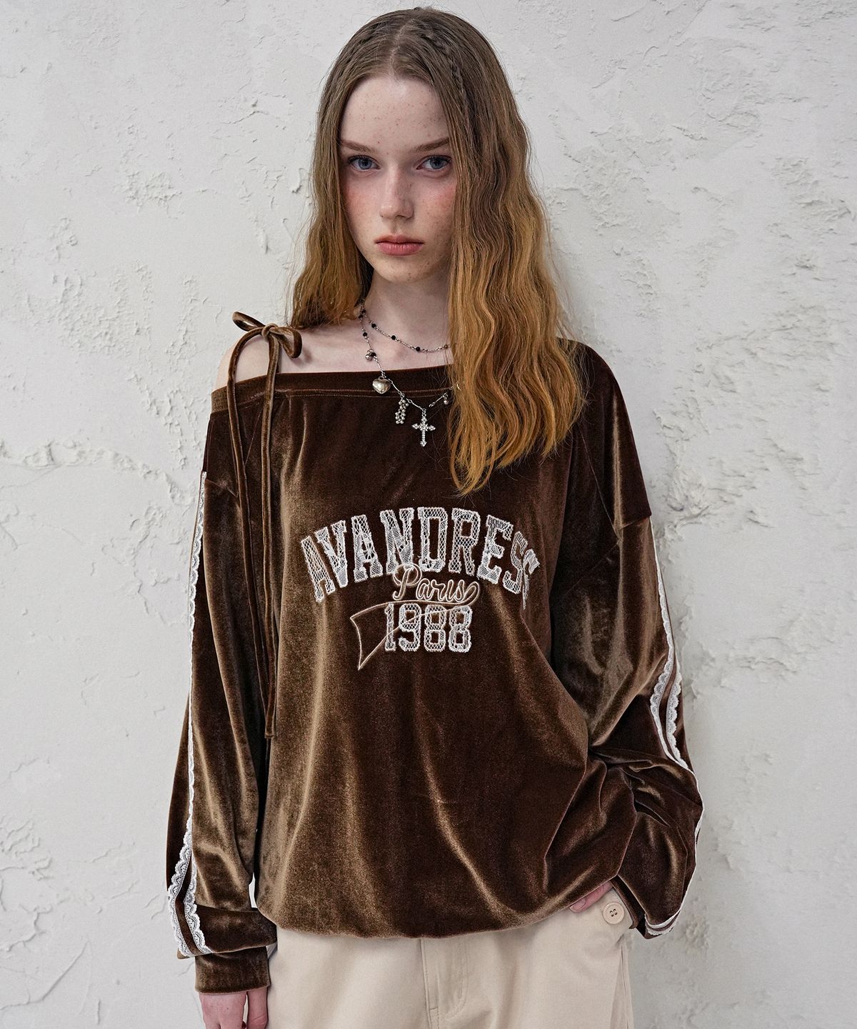 어반드레스(AVANDRESS) Glam Varsity Lace Top_3Colors