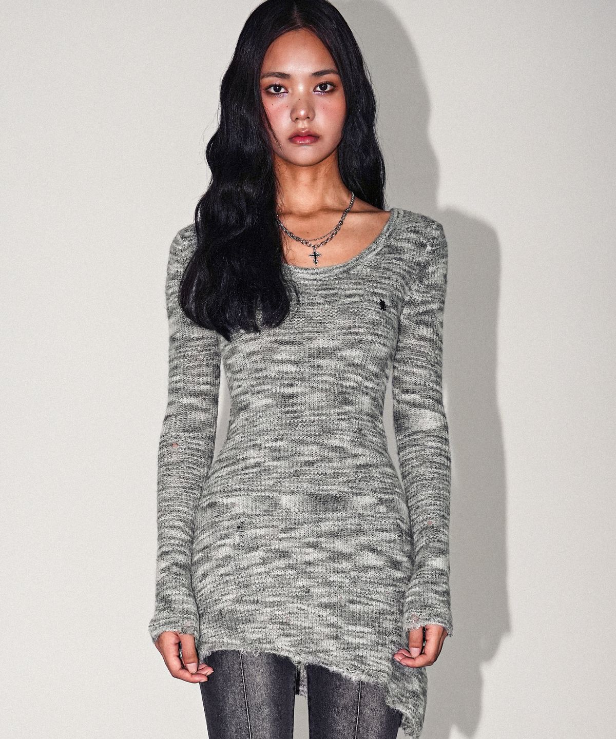 어반드레스(AVANDRESS) Multi Demage Scoop Long Knit_2Colors