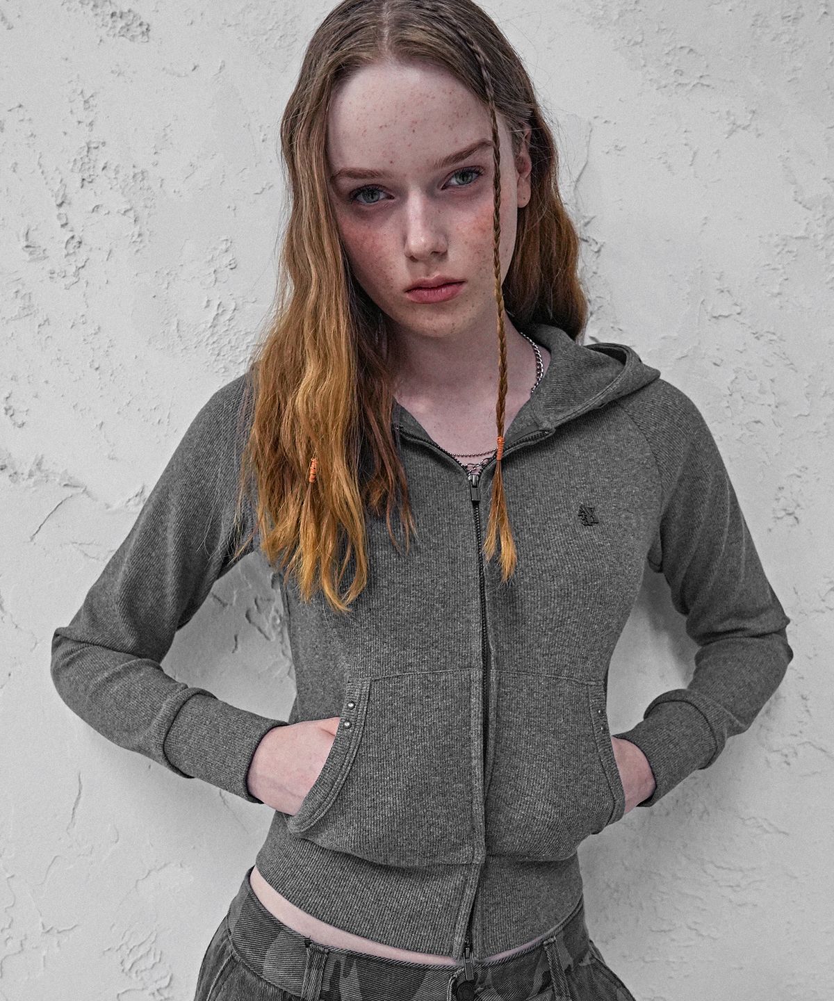 어반드레스(AVANDRESS) Ribet Ribbed Zip-up Hoody_3Colors