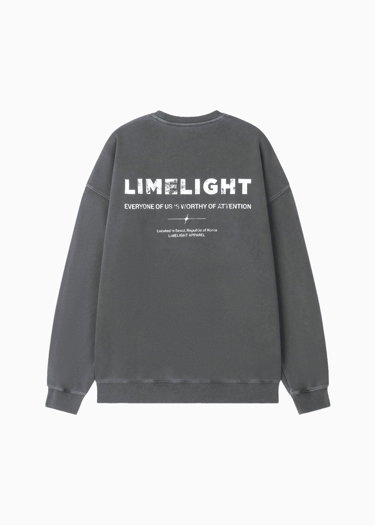 라임라잇 어패럴(LIMELIGHT APPAREL) 어패럴 피그먼트 백 로고 스웨트셔츠 오버사이즈 (차콜/화이트)