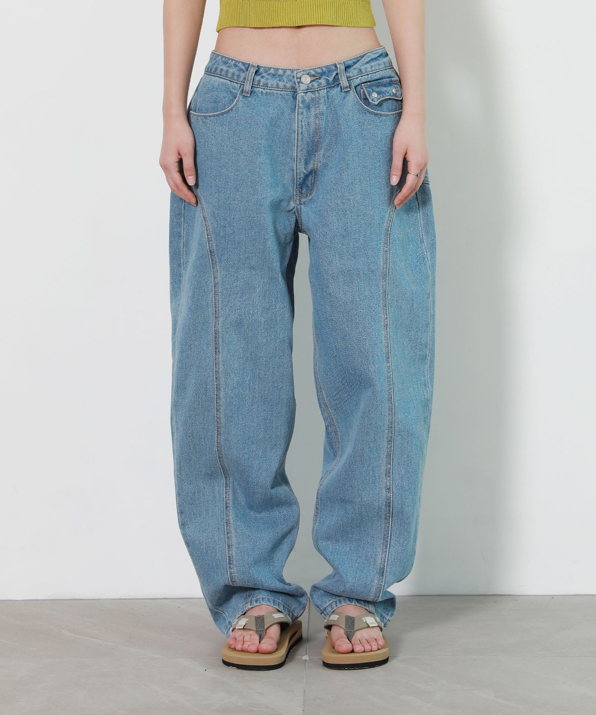피스메이커(PIECE MAKER) DIVIDE STITCH BALLOON DENIM PANTS (LIGHT INDIGO)