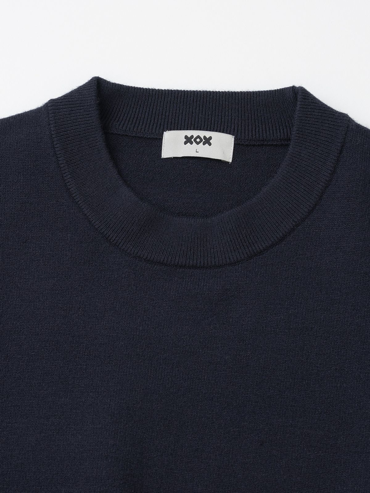 엑스오엑스(XOX) 에센셜 라운드 크롭 니트 [NAVY]