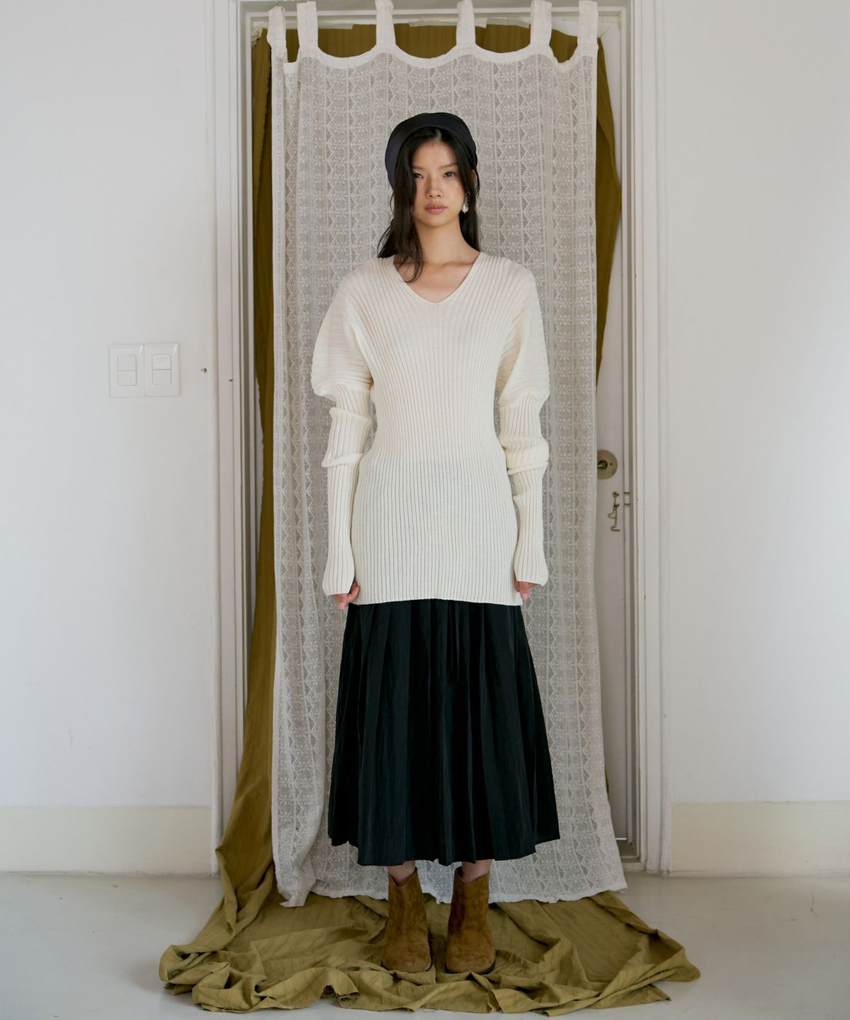 포에트서울(POETSEOUL) string pleated skirt_black