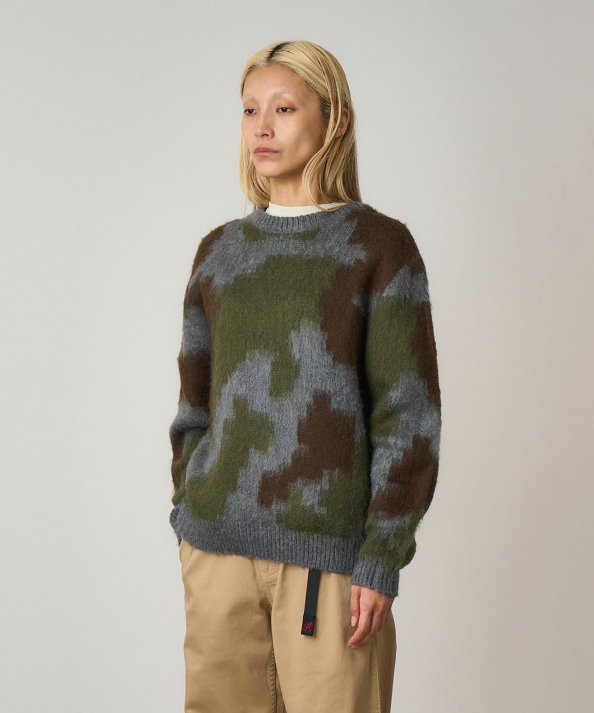 그라미치(GRAMICCI) 모헤어 스웨트 맨투맨 Jungle Digi Camo