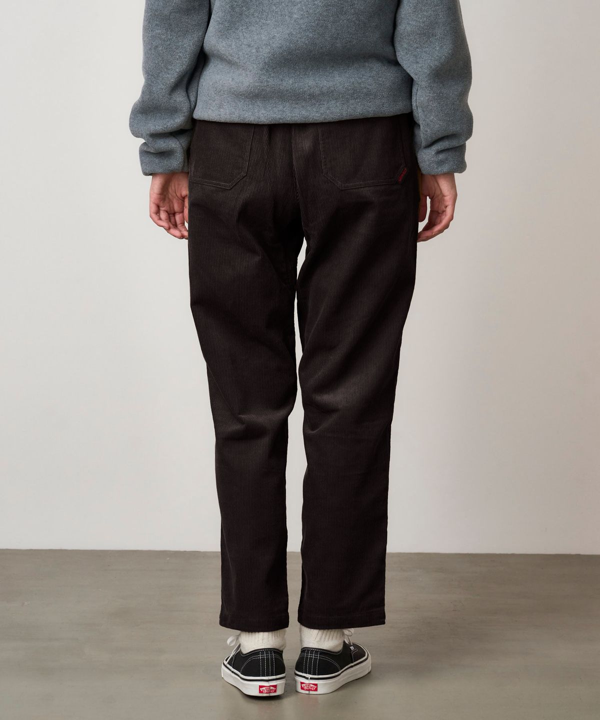 그라미치(GRAMICCI) 루즈테이퍼드 릿지 코듀로이 팬츠 Deep Brown