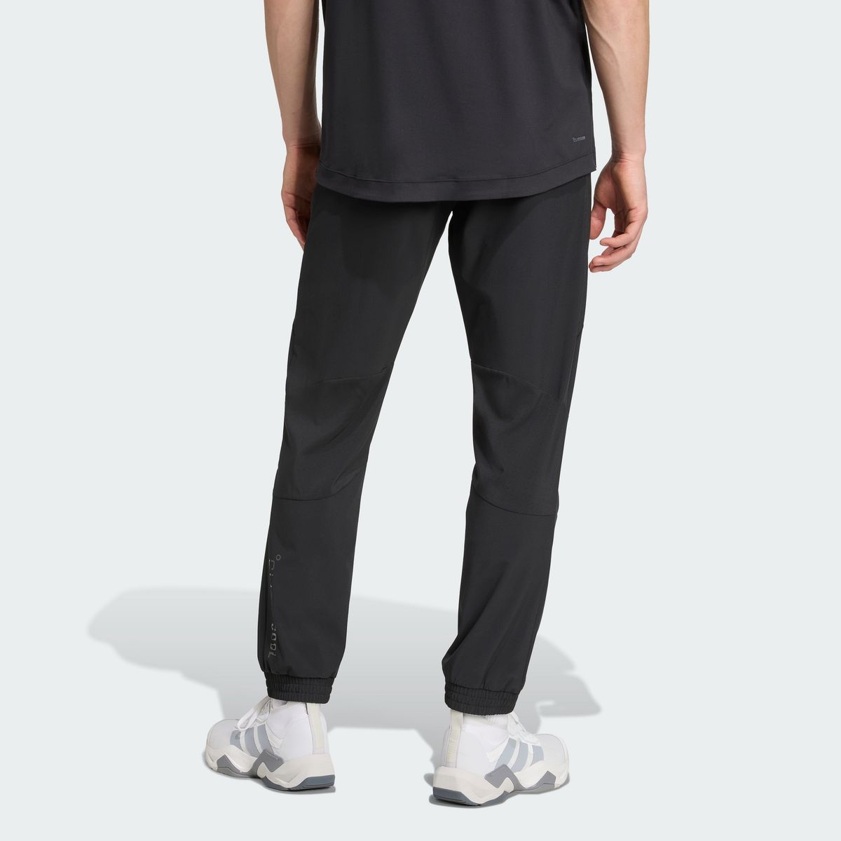 아디다스(ADIDAS) 테크 어패럴 트랙팬츠 JM8135