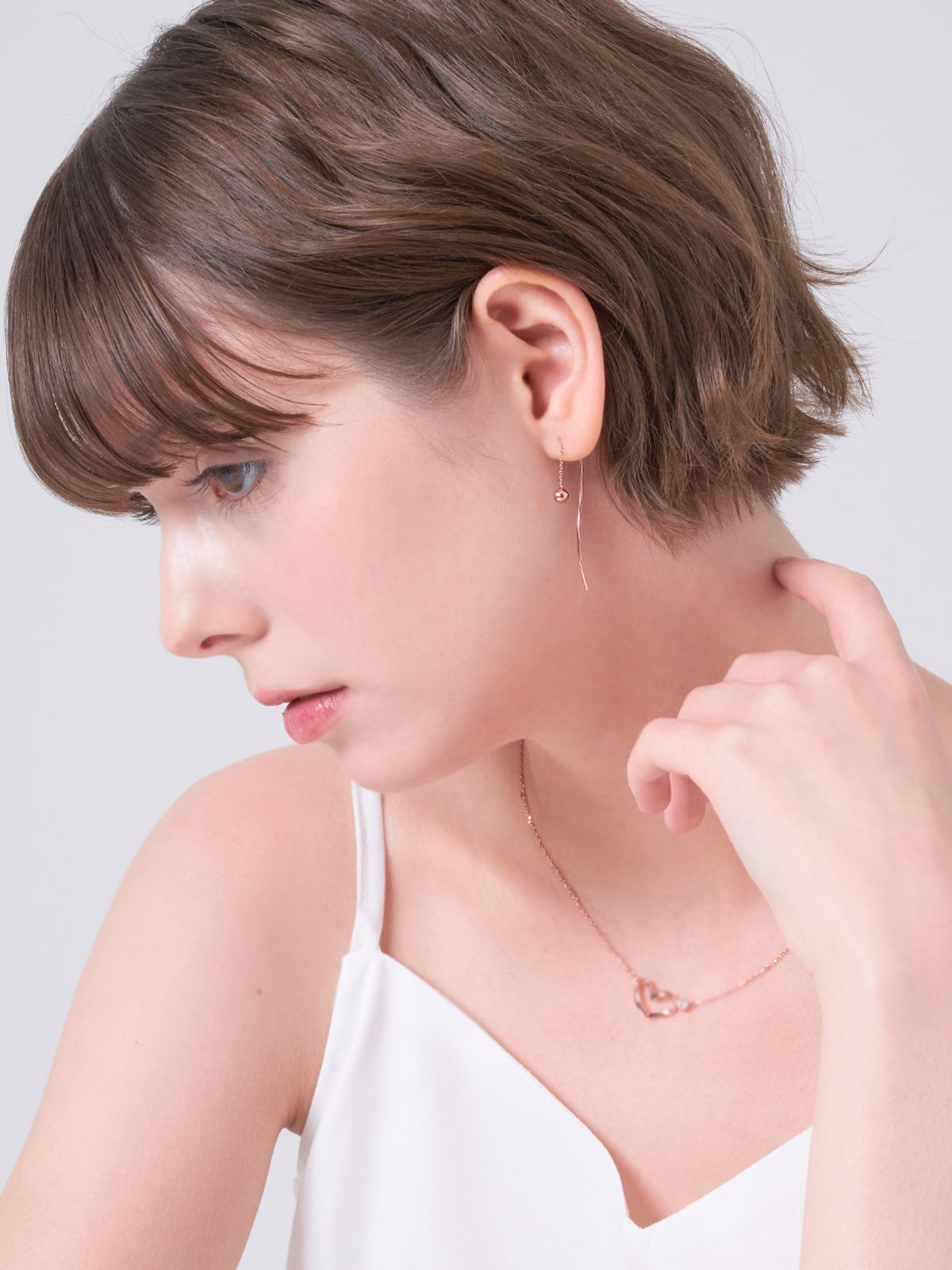 엘르주얼리(ELLEJEWELRY) 볼 라인 드롭 귀걸이 ELGPEE576
