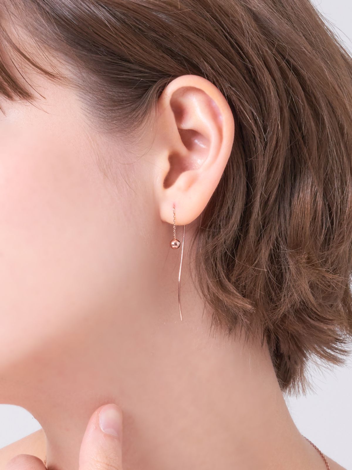 엘르주얼리(ELLEJEWELRY) 볼 라인 드롭 귀걸이 ELGPEE576