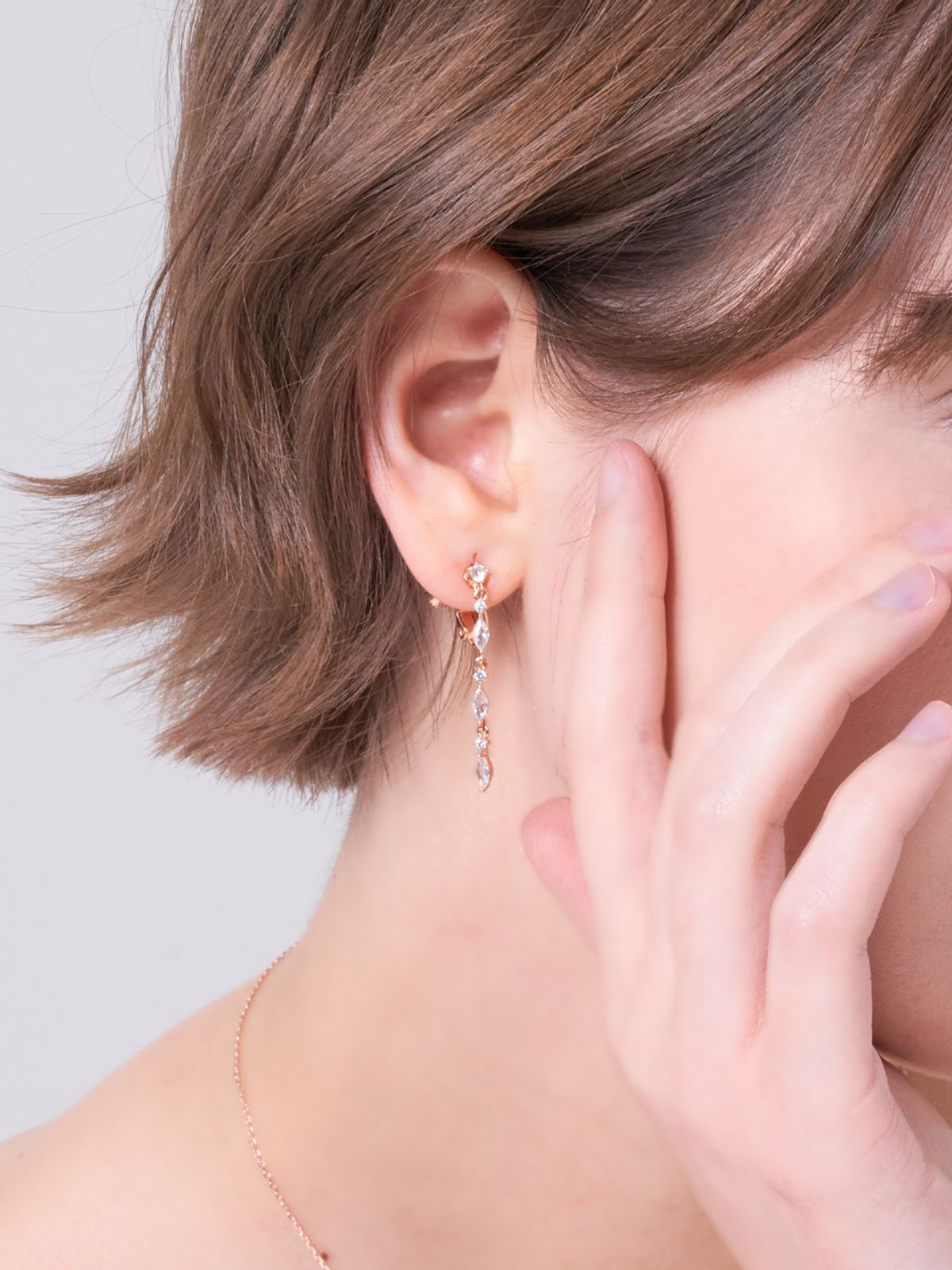 엘르주얼리(ELLEJEWELRY) 베이직 스톤 드롭리 귀찌 귀걸이 ELSPEE505