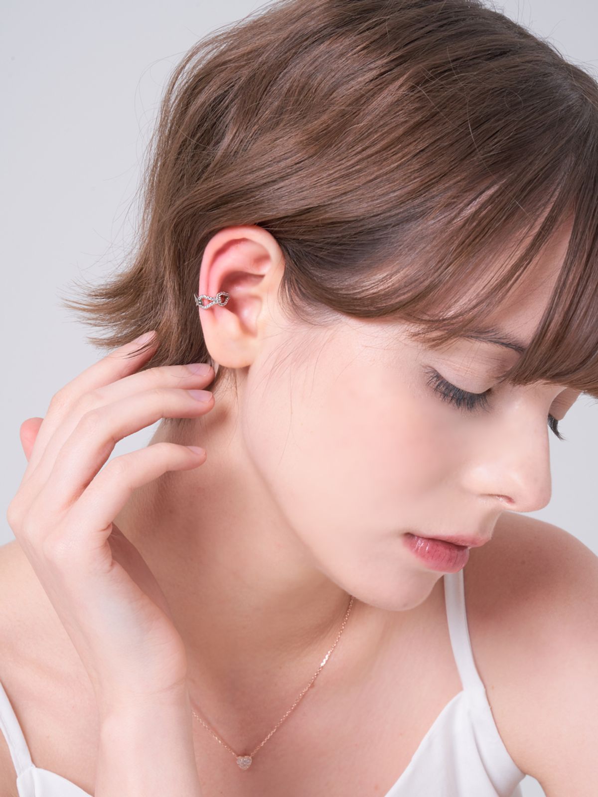 엘르주얼리(ELLEJEWELRY) 화이트 블링 스프림 이어커프 ELBREC003