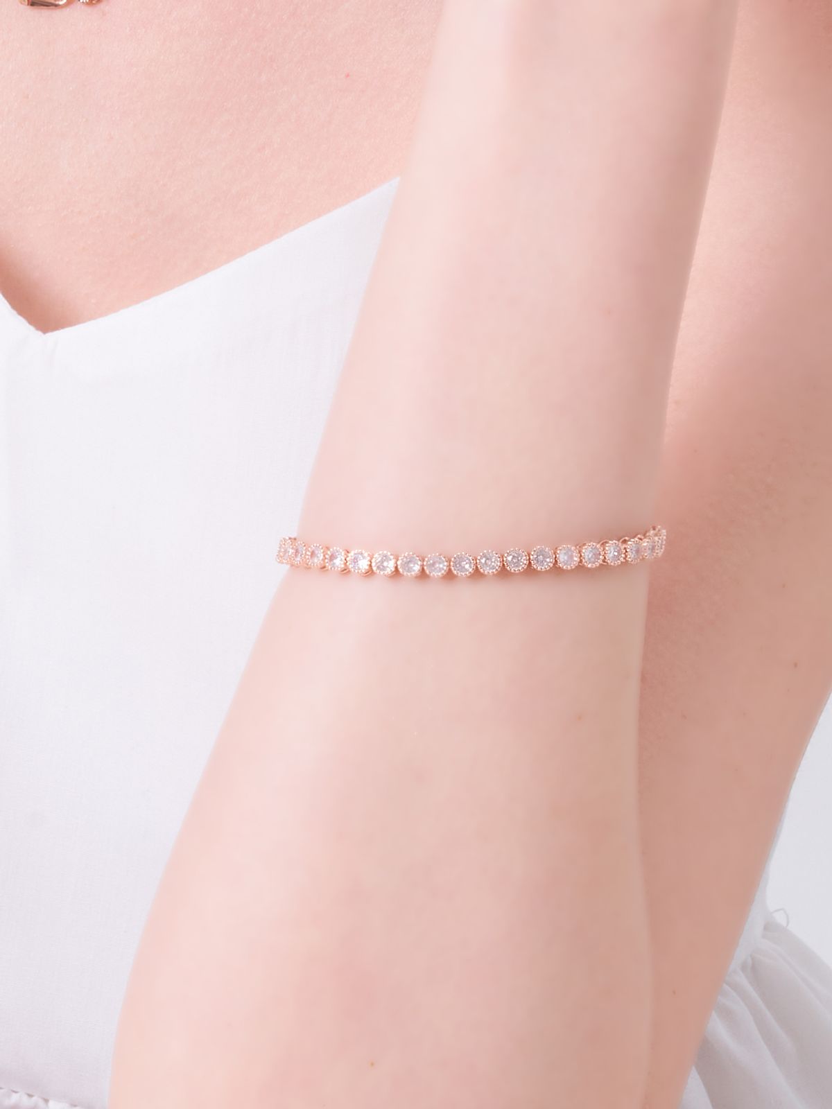 엘르주얼리(ELLEJEWELRY) 트윙클라 클래식 테니스 팔찌 ELBRBB105