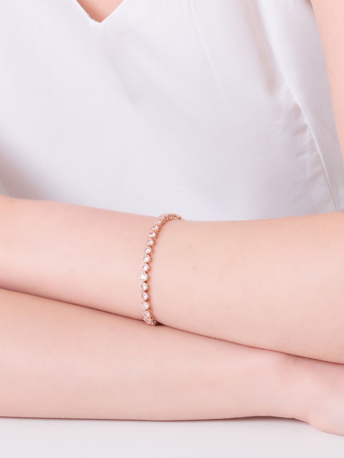 엘르주얼리(ELLEJEWELRY) 트윙클라 클래식 테니스 팔찌 ELBRBB105