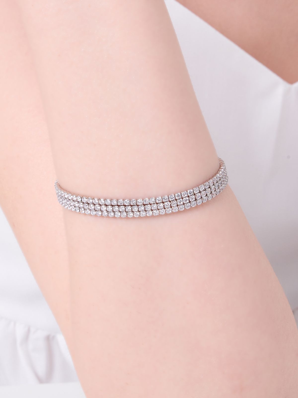 엘르주얼리(ELLEJEWELRY) 트리플 스톤 테니스 팔찌 ELBRBB103