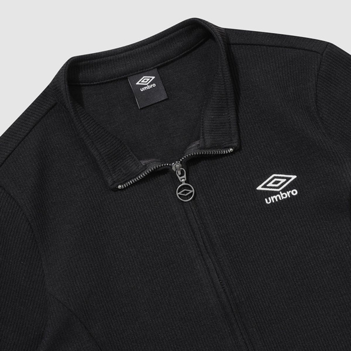 엄브로(UMBRO) 우먼스 골지 슬림핏 니트집업 자켓 블랙(UQ412CFTO1)
