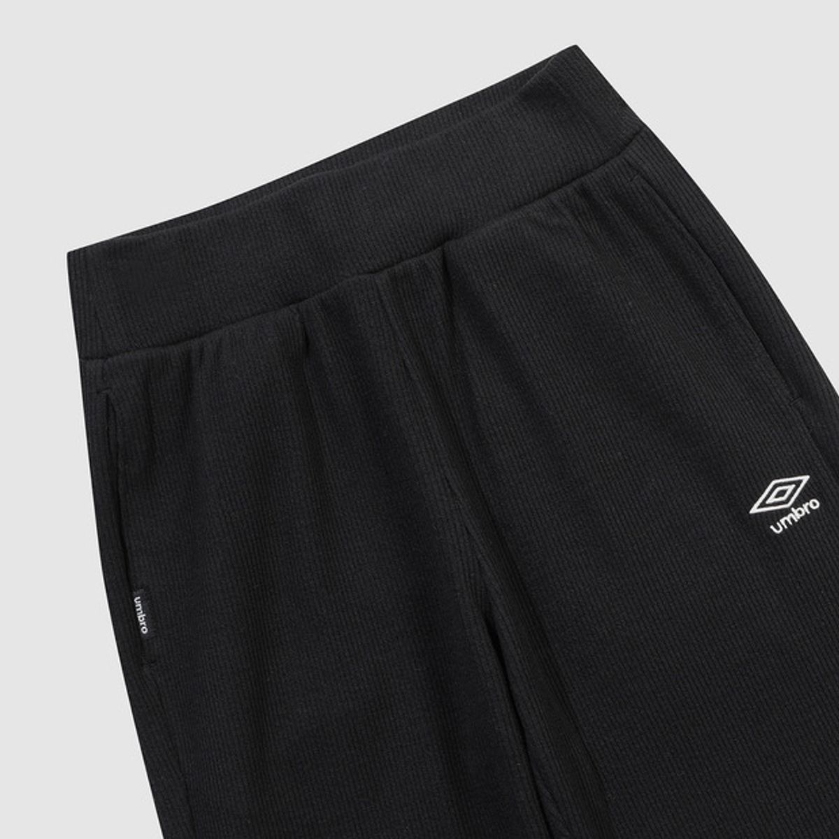 엄브로(UMBRO) 우먼스 골지 부츠컷 레깅스 블랙(UQ412CPFO1)