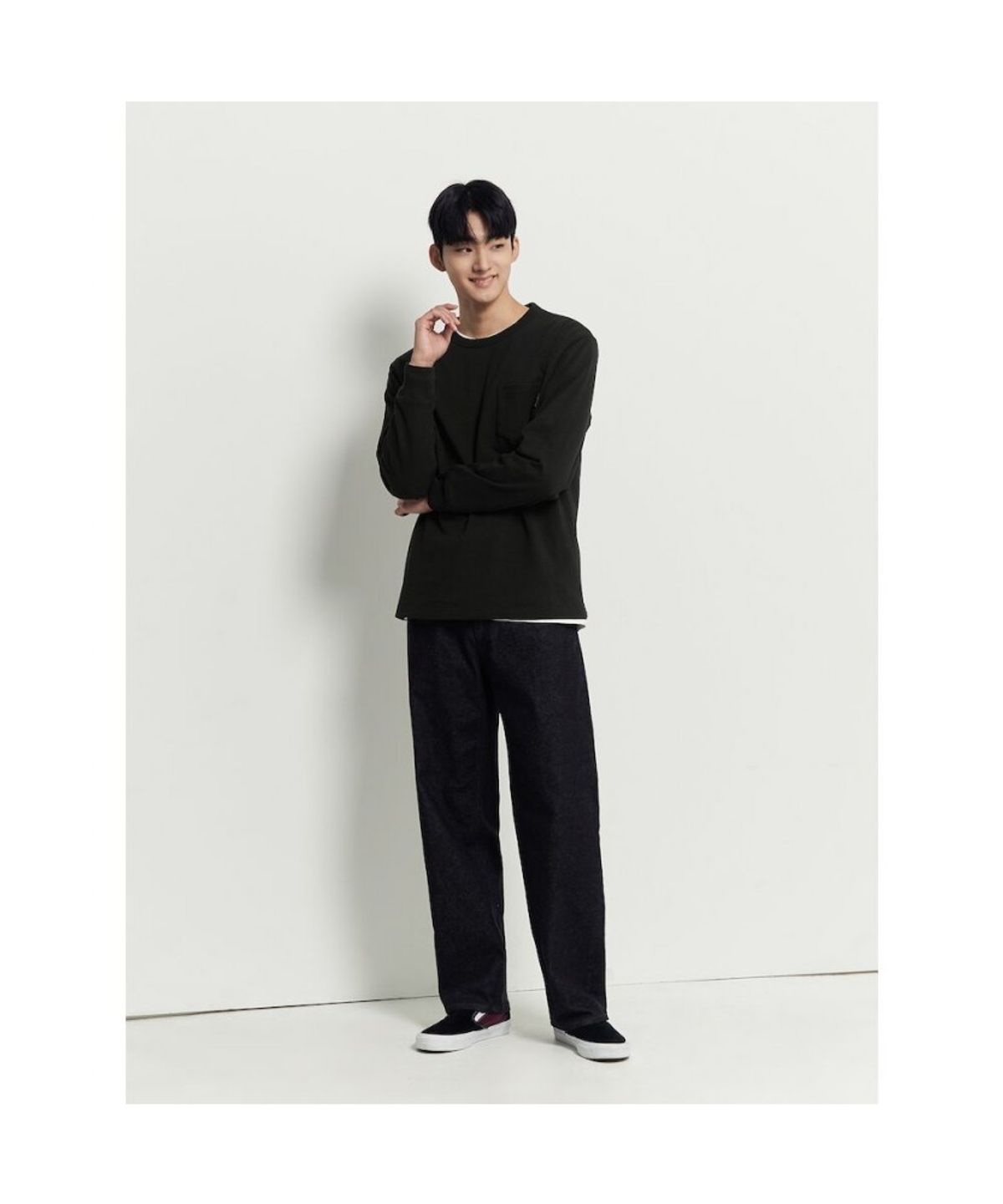 빈폴 멘(BEANPOLE MEN) 헤리티지 긴소매 라운드 티셔츠  블랙