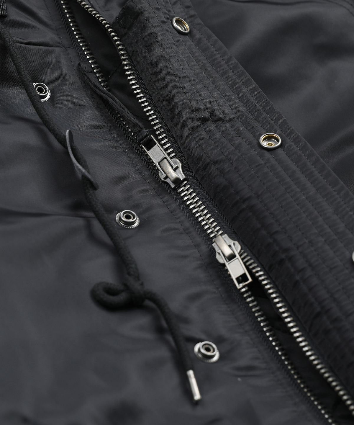 글랙(GLACK) GJ107 리워크 N2B 나일론 숏 파카 (BLACK)