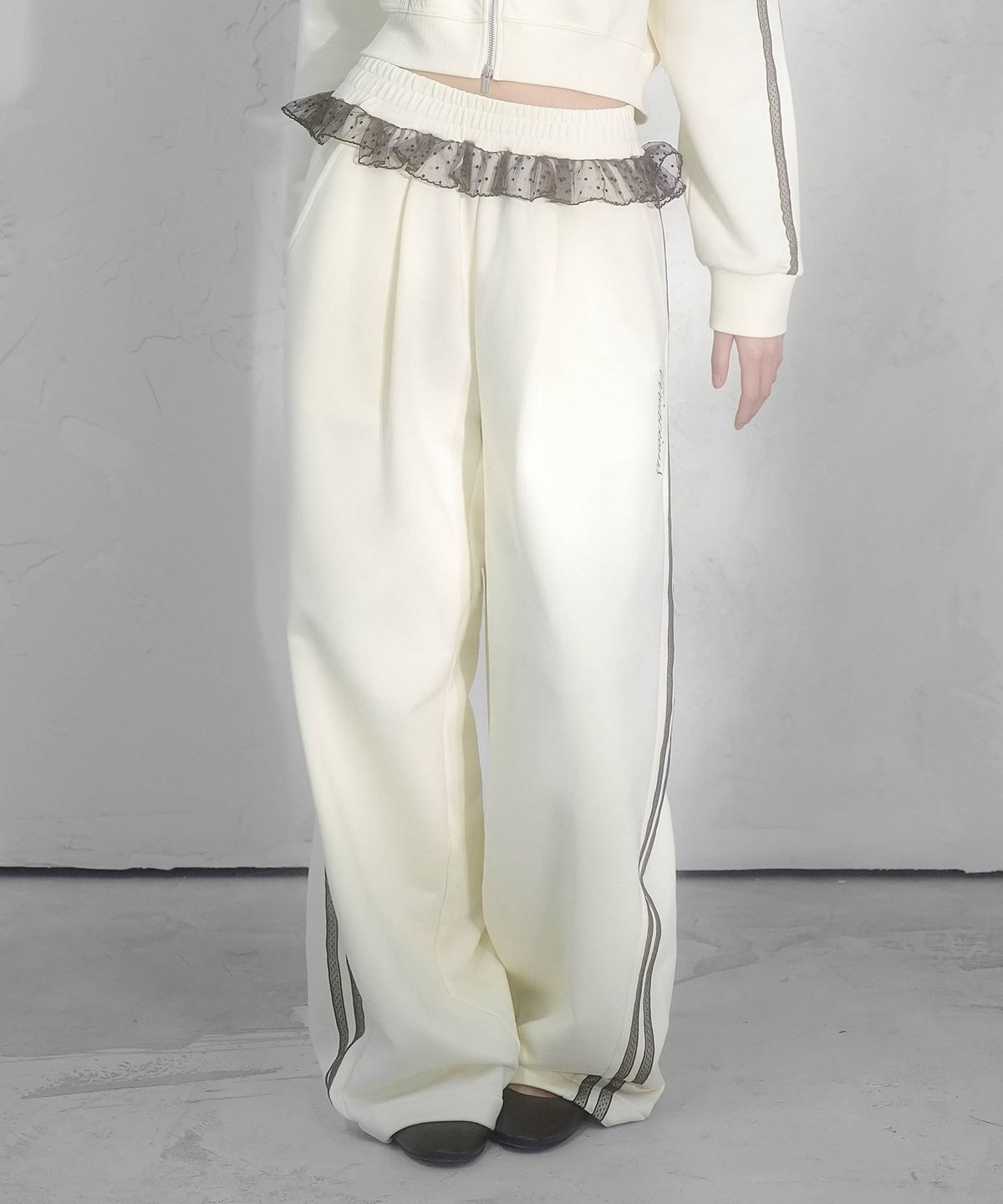 비바셔스(VIVACIOUS) Romance Track Pants_4Colors