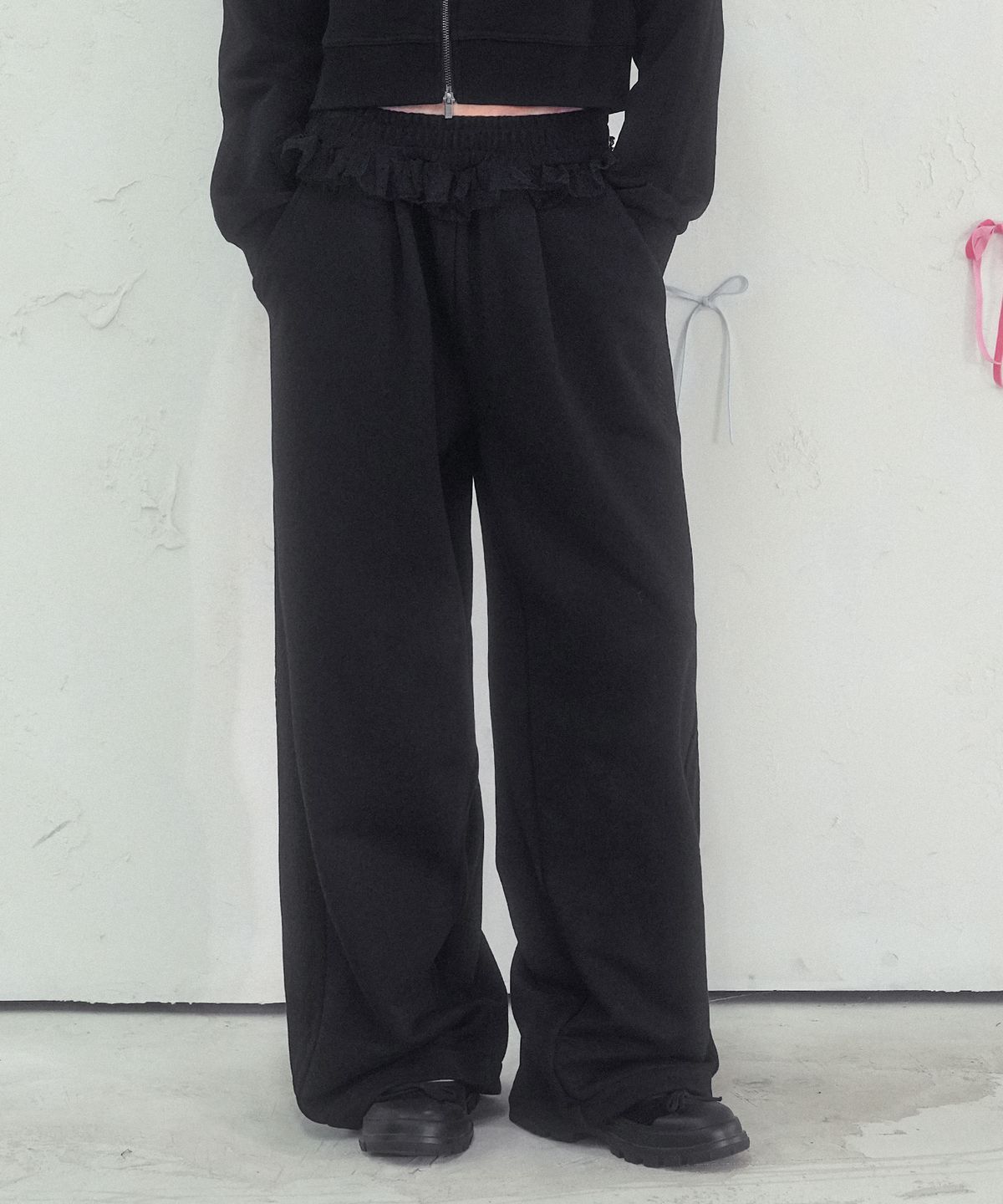 비바셔스(VIVACIOUS) Romance Track Pants_4Colors