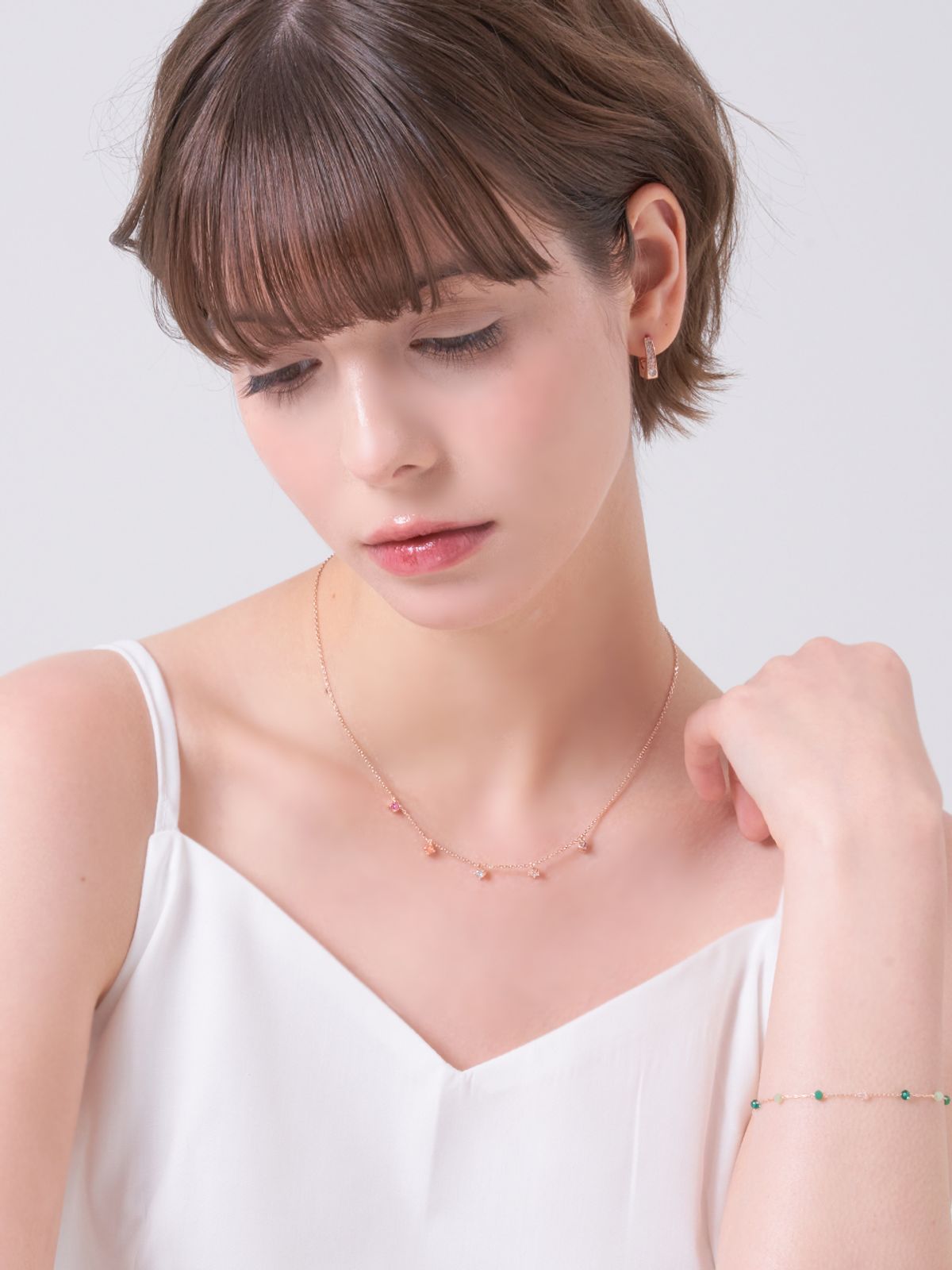 엘르주얼리(ELLEJEWELRY) 레인보우 스타 목걸이 ELBRNN241