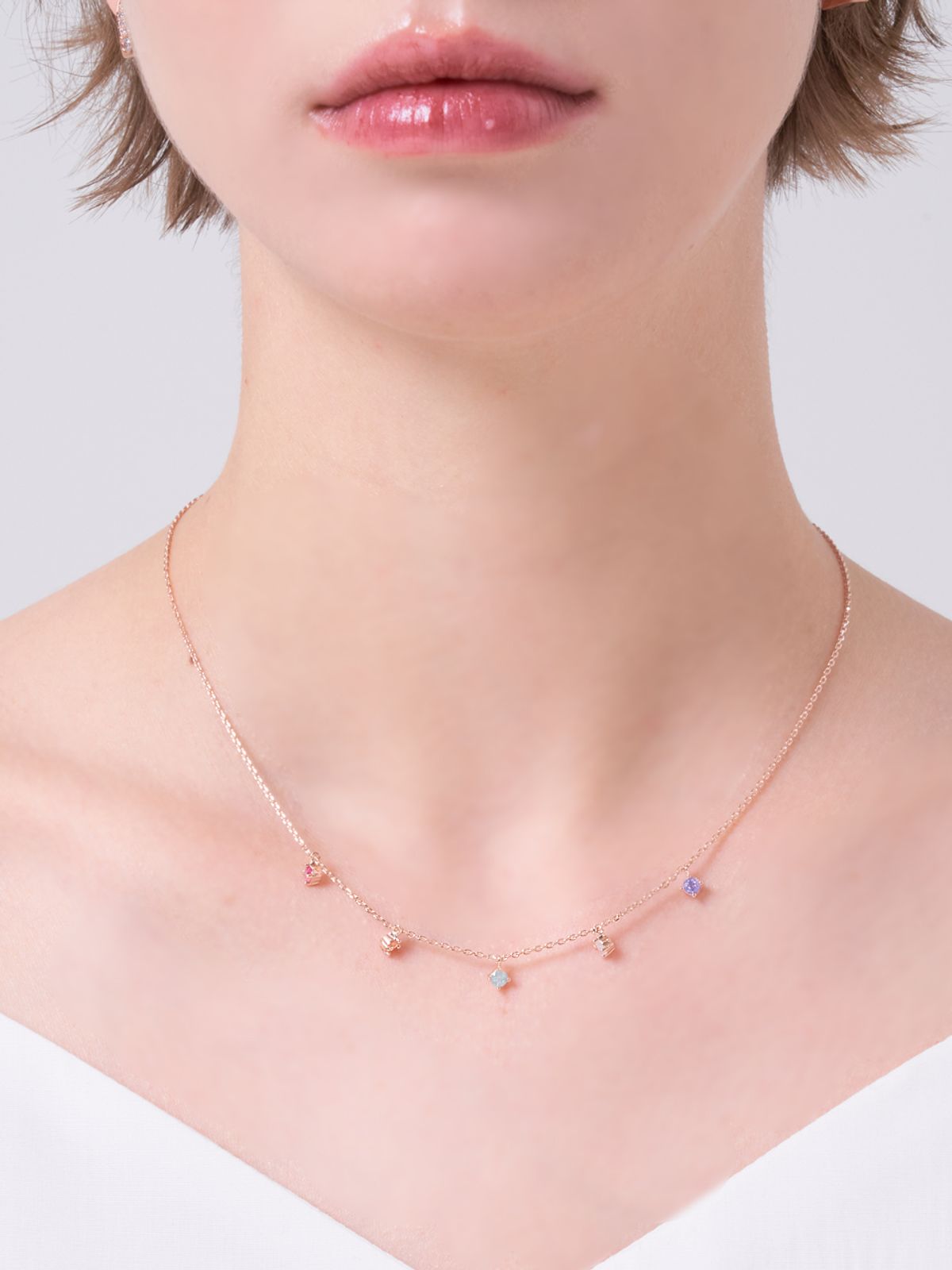 엘르주얼리(ELLEJEWELRY) 레인보우 스타 목걸이 ELBRNN241
