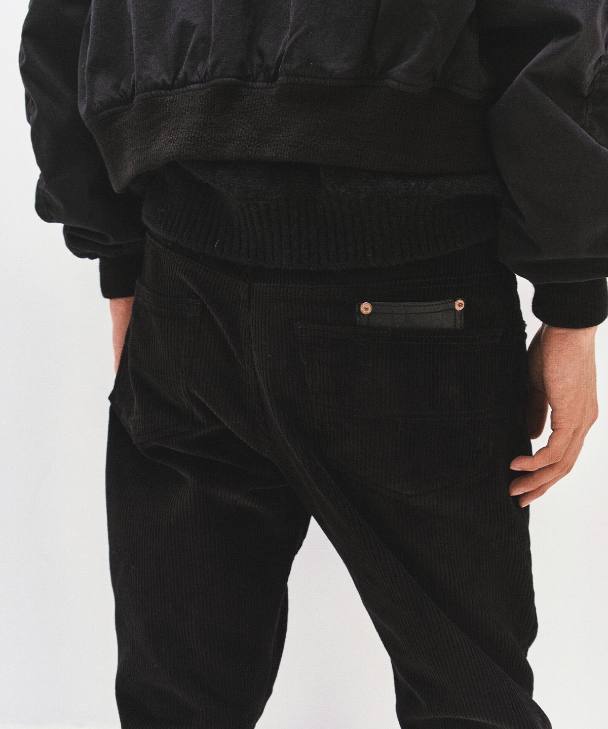 서피스에디션(SURFACE EDITION) PATCHED CORDUROY PANTS BLACK