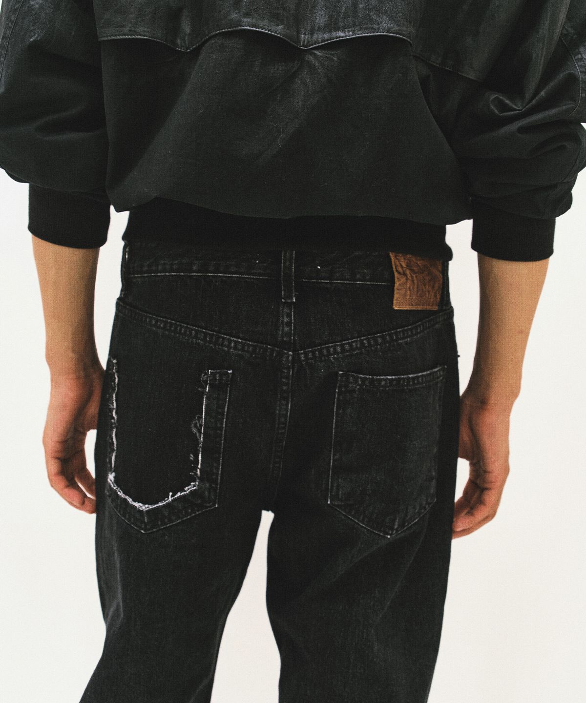 서피스에디션(SURFACE EDITION) LOST STRAIGHT DENIM PANTS BLACK