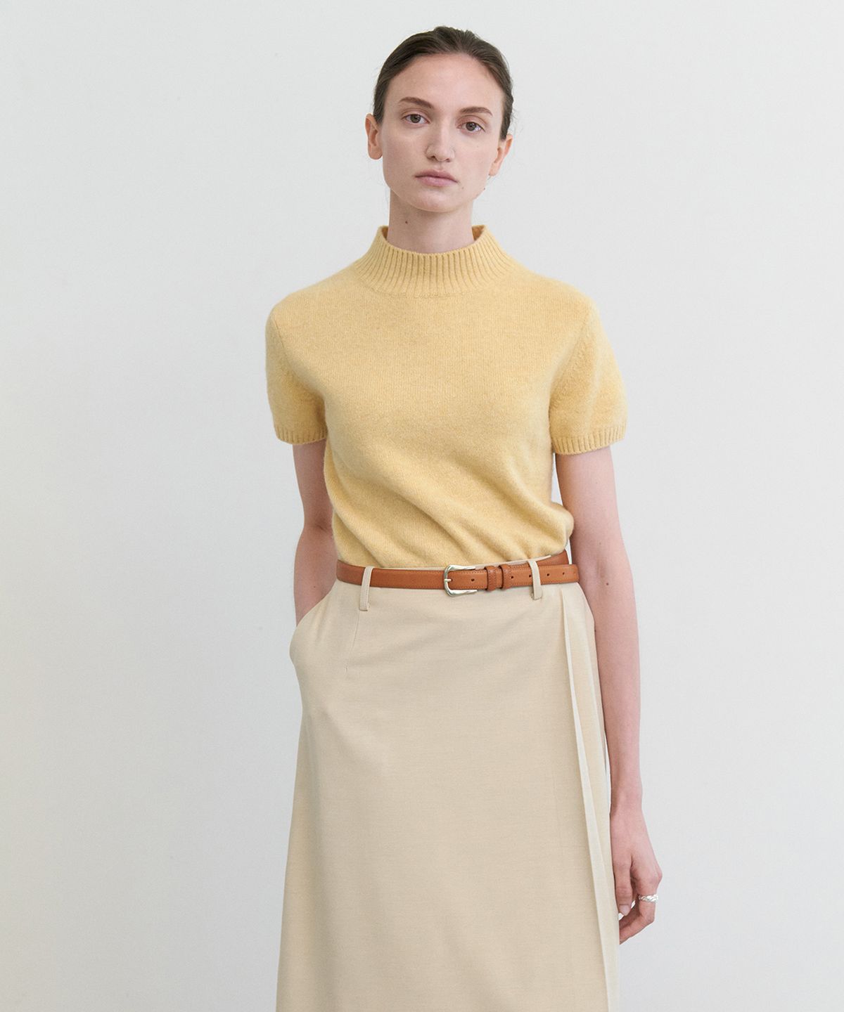 스텝어라운드(STEP AROUND) Mar crop half knit_MUSTARD