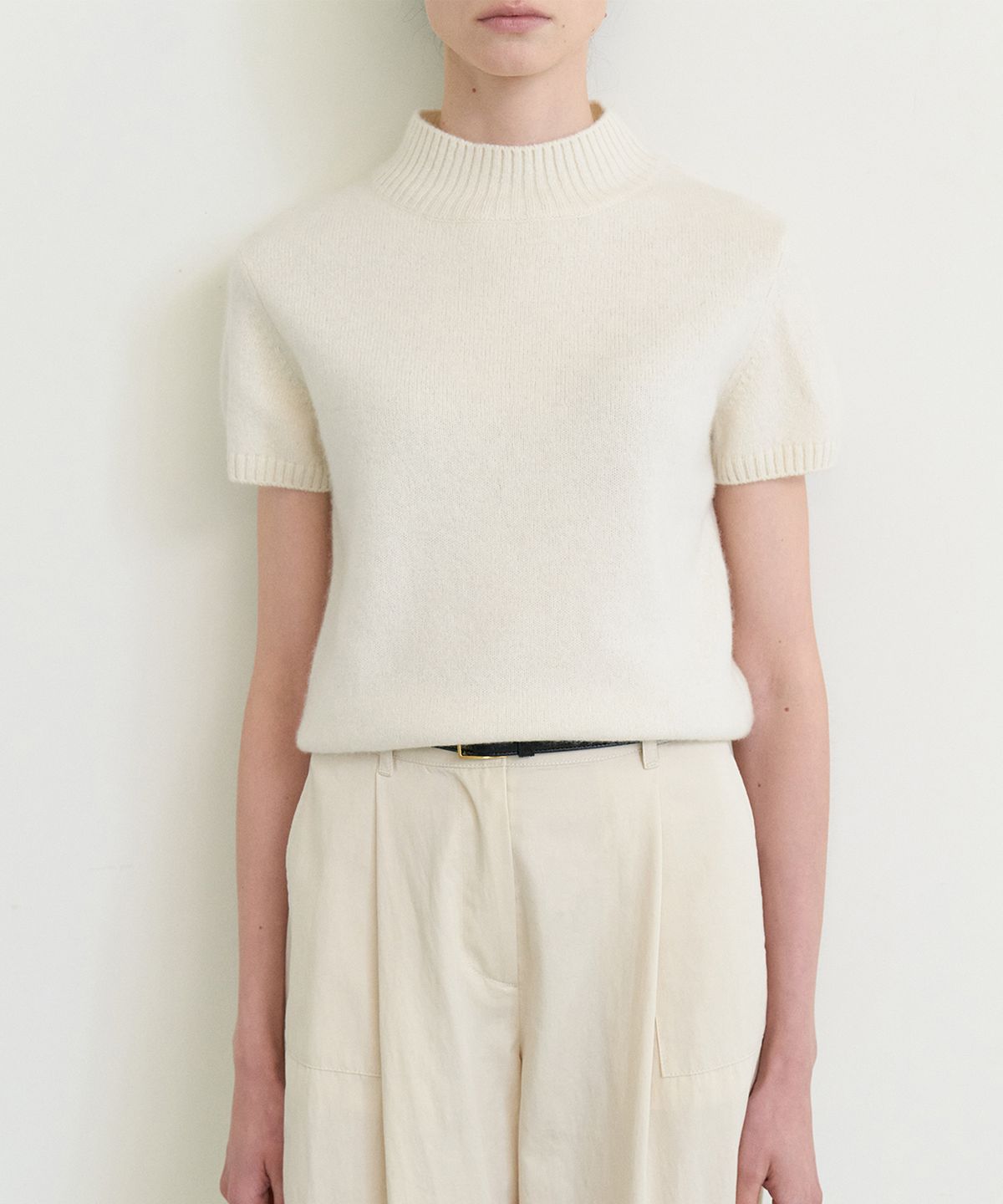 스텝어라운드(STEP AROUND) Mar crop half knit_IVORY