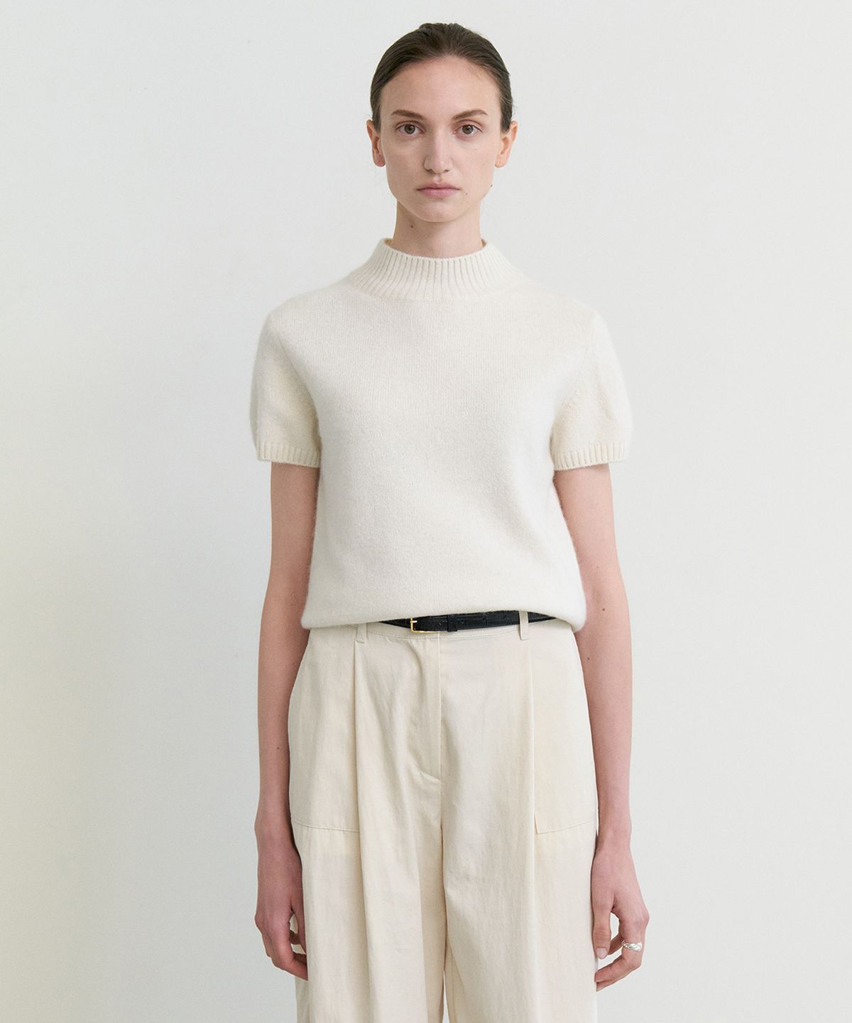 스텝어라운드(STEP AROUND) Mar crop half knit_IVORY