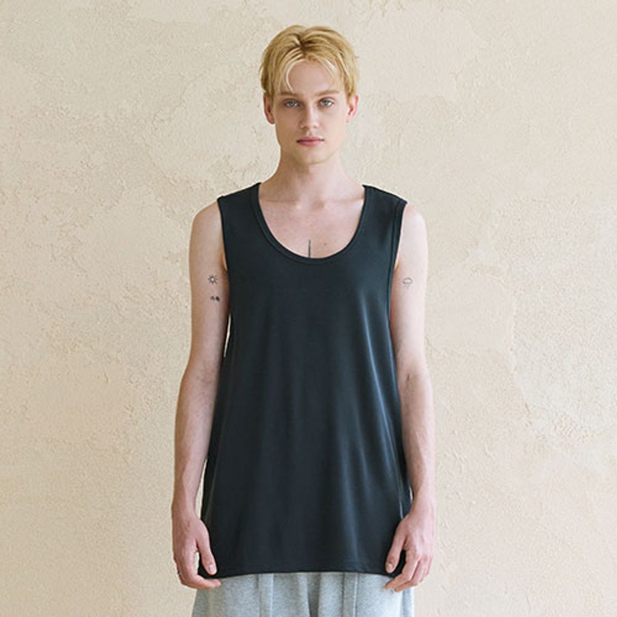 칠사(CHILLSA) SW Over Fit Sleeveless_Black