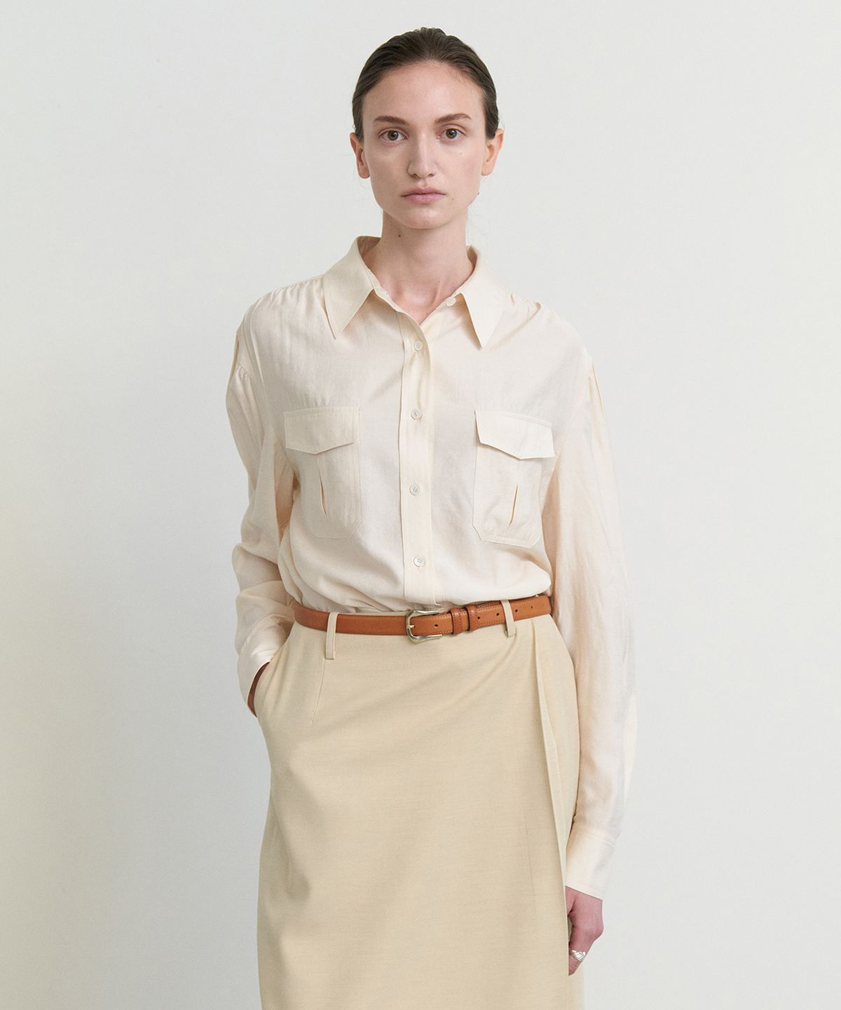 스텝어라운드(STEP AROUND) Double pocket shirring shirt_CREAM