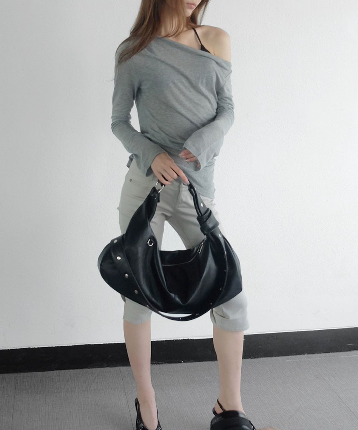 아포이(AFOYE) Loop Bag [Black] · 루프백